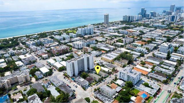 7821  Carlyle #4 For Sale A11573612, FL