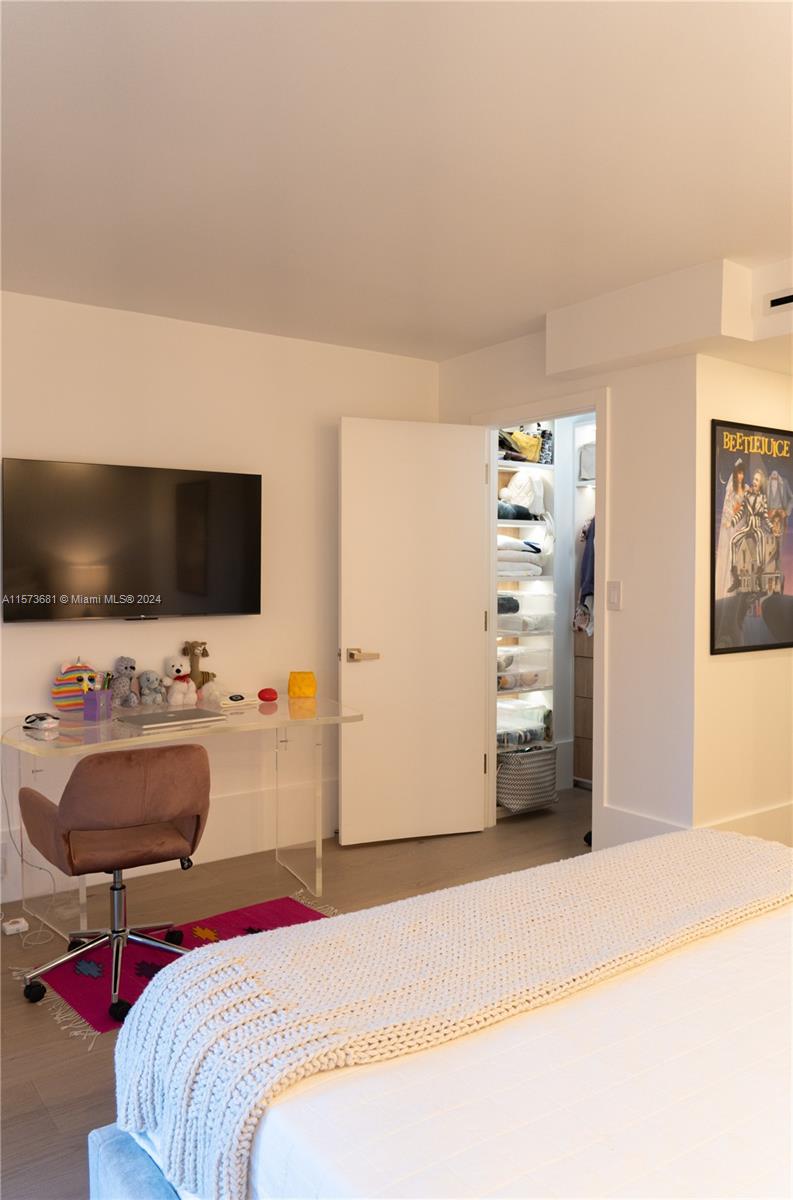 10000 W Bay Harbor Dr 325, Bay Harbor Islands, Florida 33154, 2 Bedrooms Bedrooms, ,2 BathroomsBathrooms,Residential,For Sale,10000 W Bay Harbor Dr 325,A11573681