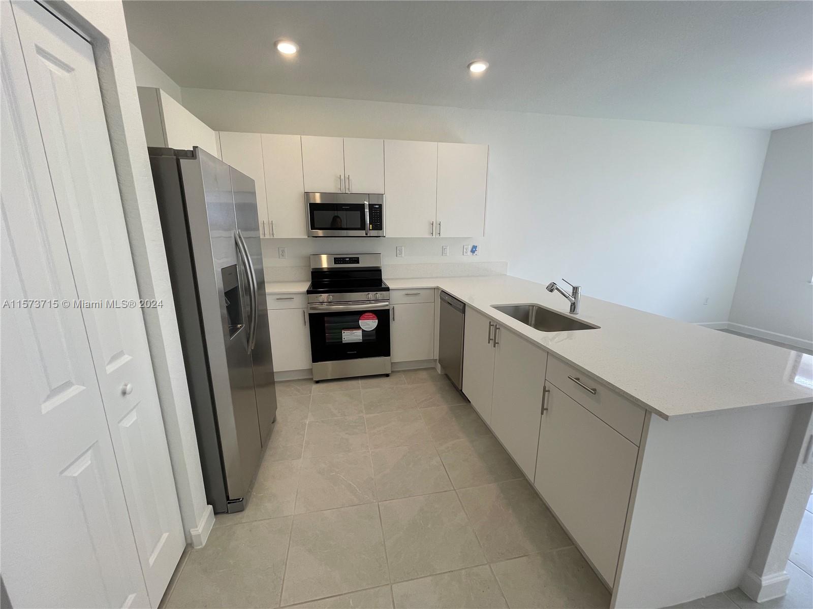 23321 SW 128th Ave 23321, Homestead, Florida 33032, 3 Bedrooms Bedrooms, ,2 BathroomsBathrooms,Residentiallease,For Rent,23321 SW 128th Ave 23321,A11573715
