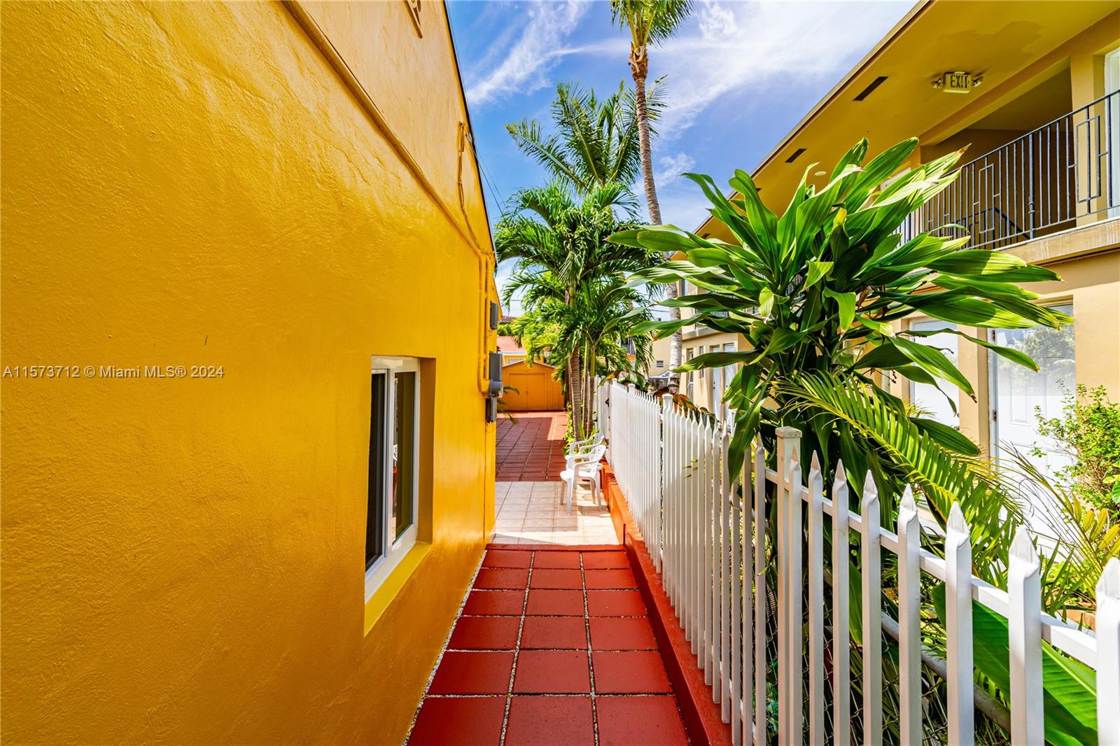 1828 SW 6th St 2, Miami, Florida 33135, 2 Bedrooms Bedrooms, ,1 BathroomBathrooms,Residentiallease,For Rent,1828 SW 6th St 2,A11573712