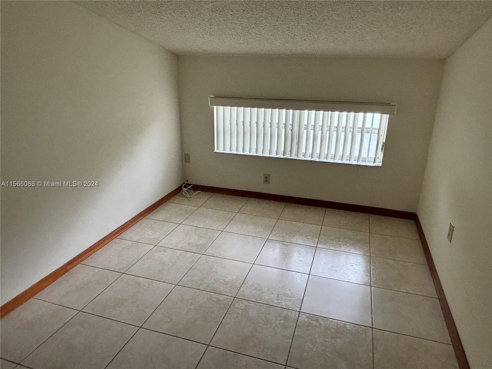 5316 SW 153 CT, Miami, Florida 33185, 4 Bedrooms Bedrooms, ,2 BathroomsBathrooms,Residentiallease,For Rent,5316 SW 153 CT,A11566088