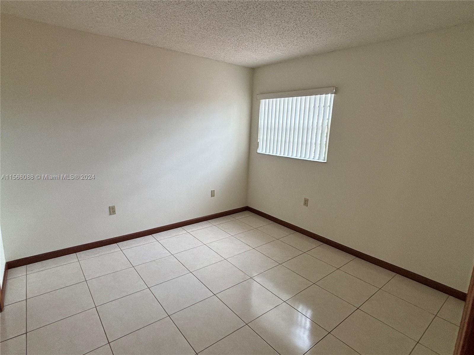 5316 SW 153 CT, Miami, Florida 33185, 4 Bedrooms Bedrooms, ,2 BathroomsBathrooms,Residentiallease,For Rent,5316 SW 153 CT,A11566088