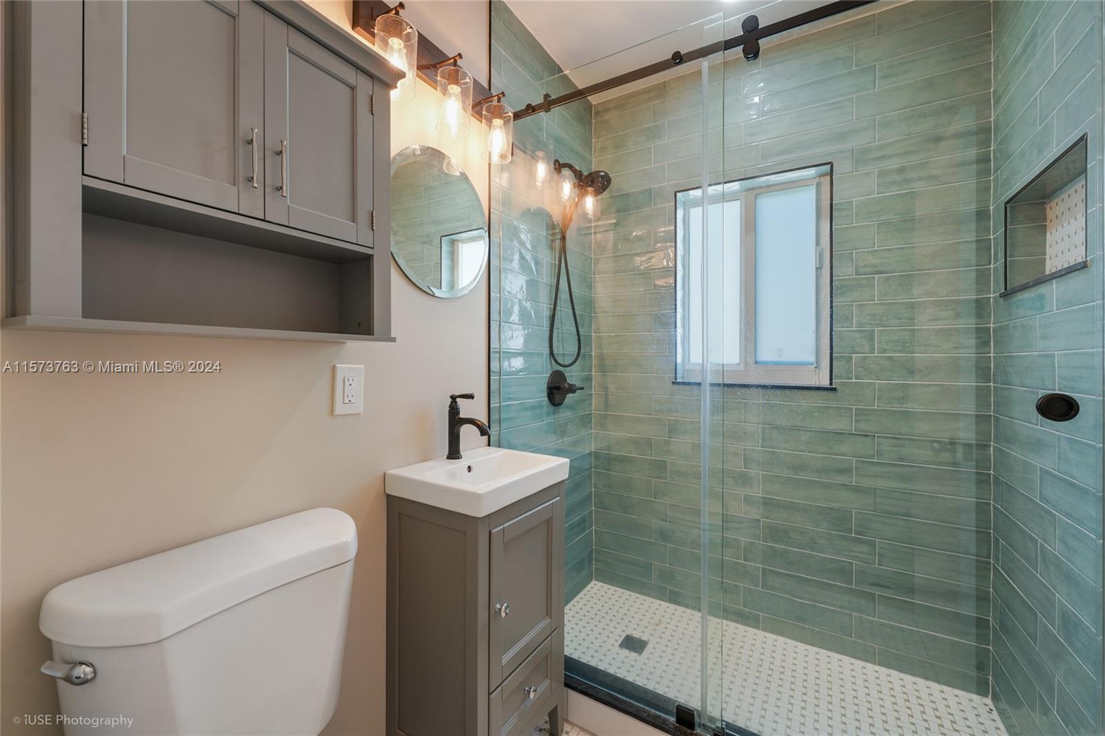 1321 NW 51st Ter, Miami, Florida 33142, 2 Bedrooms Bedrooms, ,1 BathroomBathrooms,Residentiallease,For Rent,1321 NW 51st Ter,A11573763