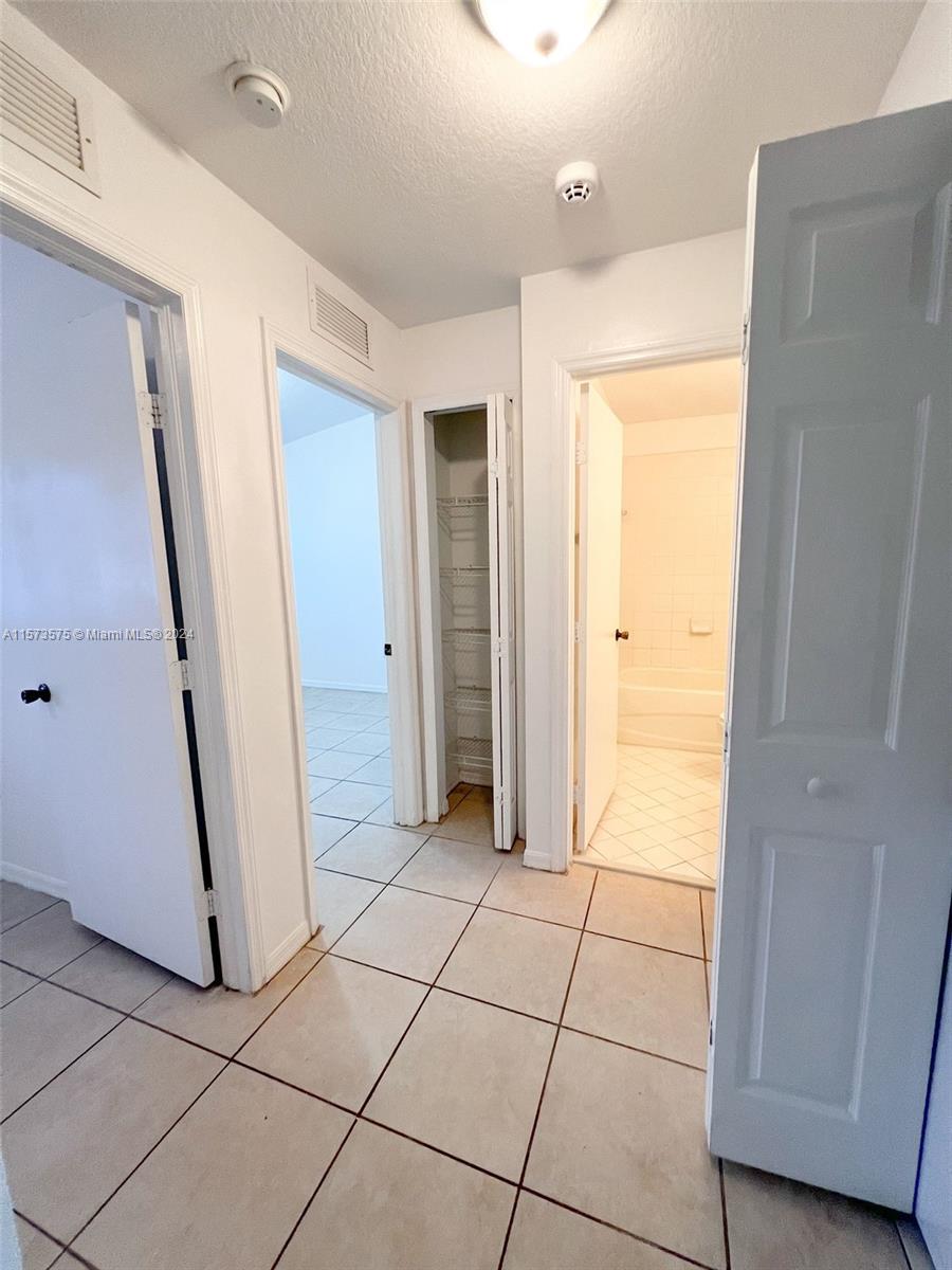 2910 SE 12th Rd 206-29, Homestead, Florida 33035, 3 Bedrooms Bedrooms, ,2 BathroomsBathrooms,Residentiallease,For Rent,2910 SE 12th Rd 206-29,A11573575