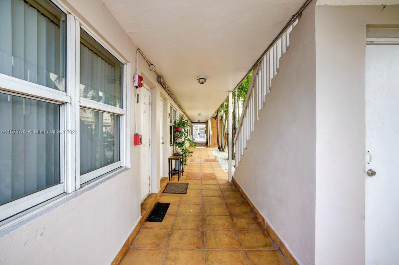 1740 Funston St 4, Hollywood, Florida 33020, 1 Bedroom Bedrooms, ,1 BathroomBathrooms,Residentiallease,For Rent,1740 Funston St 4,A11573782