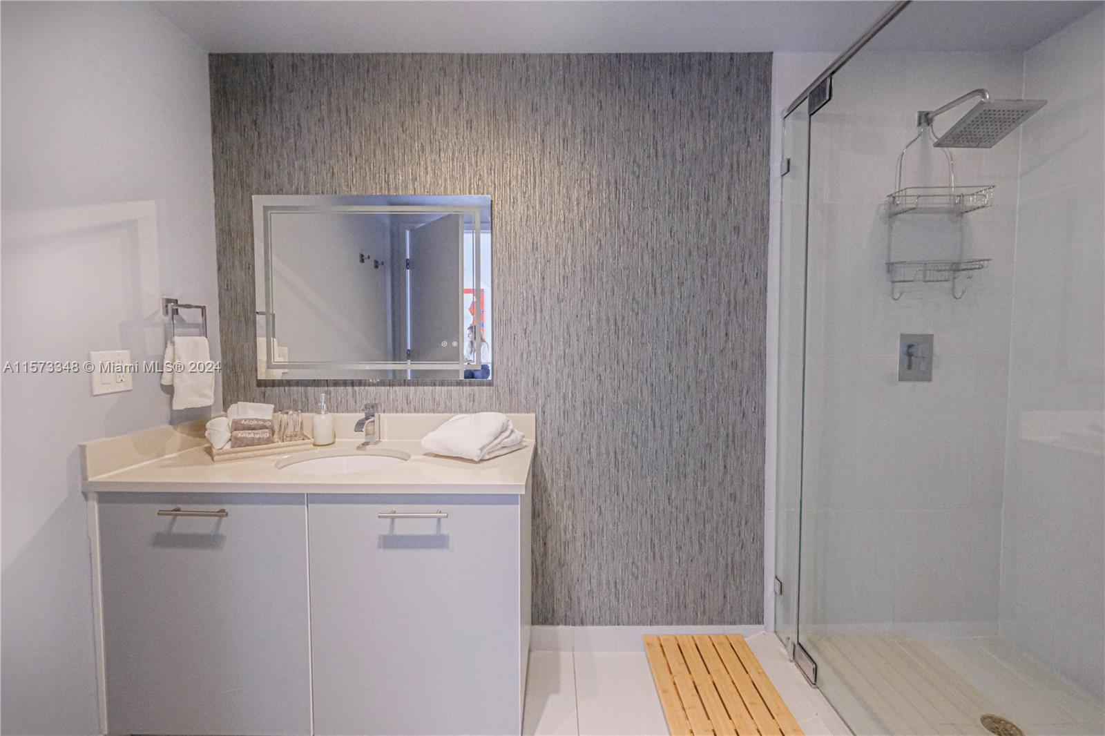 3250 NE 1st Ave 909, Miami, Florida 33137, 1 Bedroom Bedrooms, ,1 BathroomBathrooms,Residentiallease,For Rent,3250 NE 1st Ave 909,A11573348