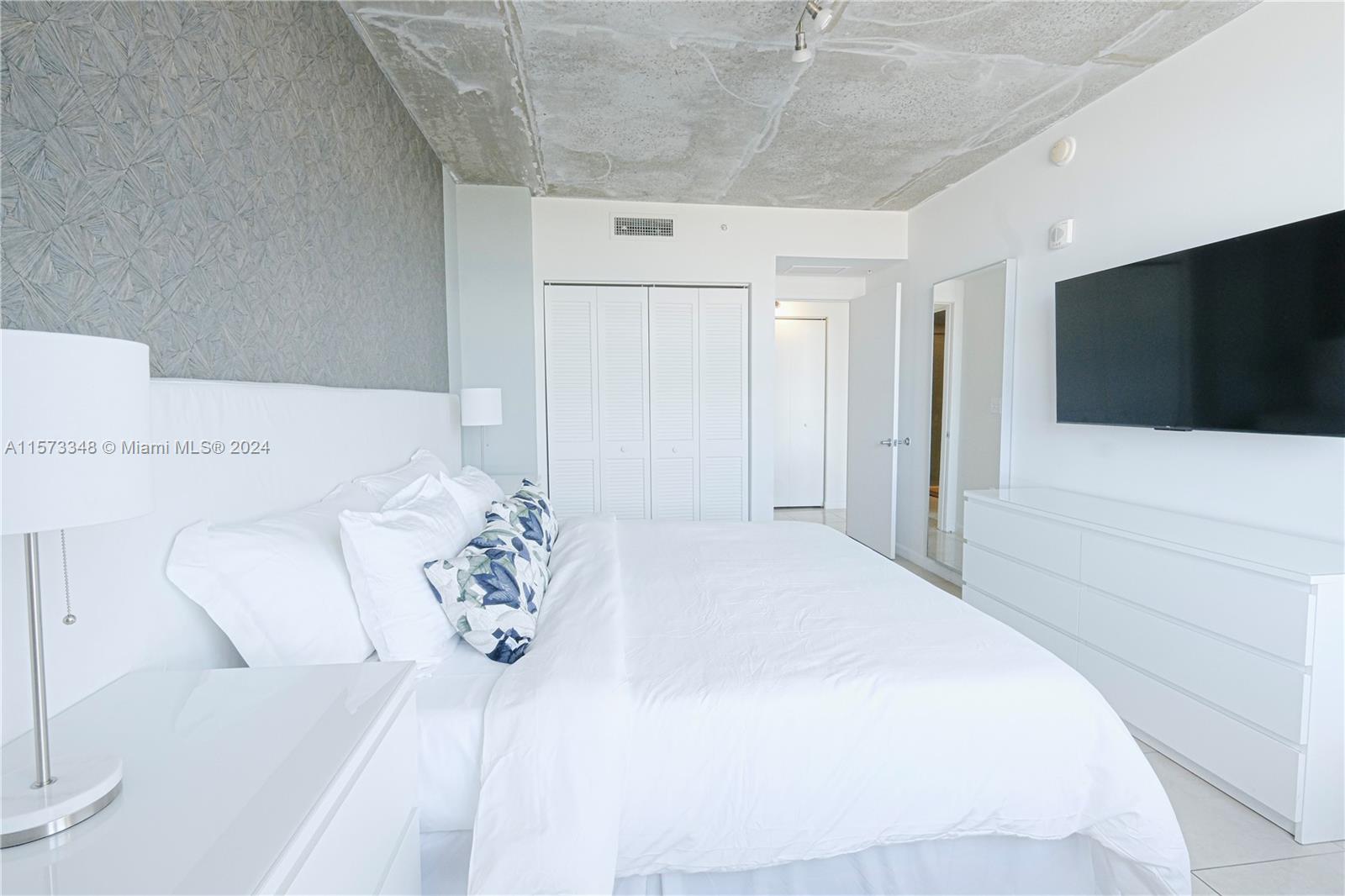 3250 NE 1st Ave 909, Miami, Florida 33137, 1 Bedroom Bedrooms, ,1 BathroomBathrooms,Residentiallease,For Rent,3250 NE 1st Ave 909,A11573348