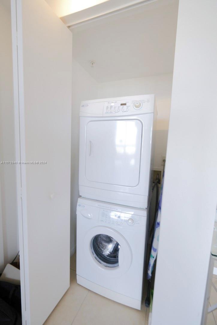 3250 NE 1st Ave 909, Miami, Florida 33137, 1 Bedroom Bedrooms, ,1 BathroomBathrooms,Residentiallease,For Rent,3250 NE 1st Ave 909,A11573348