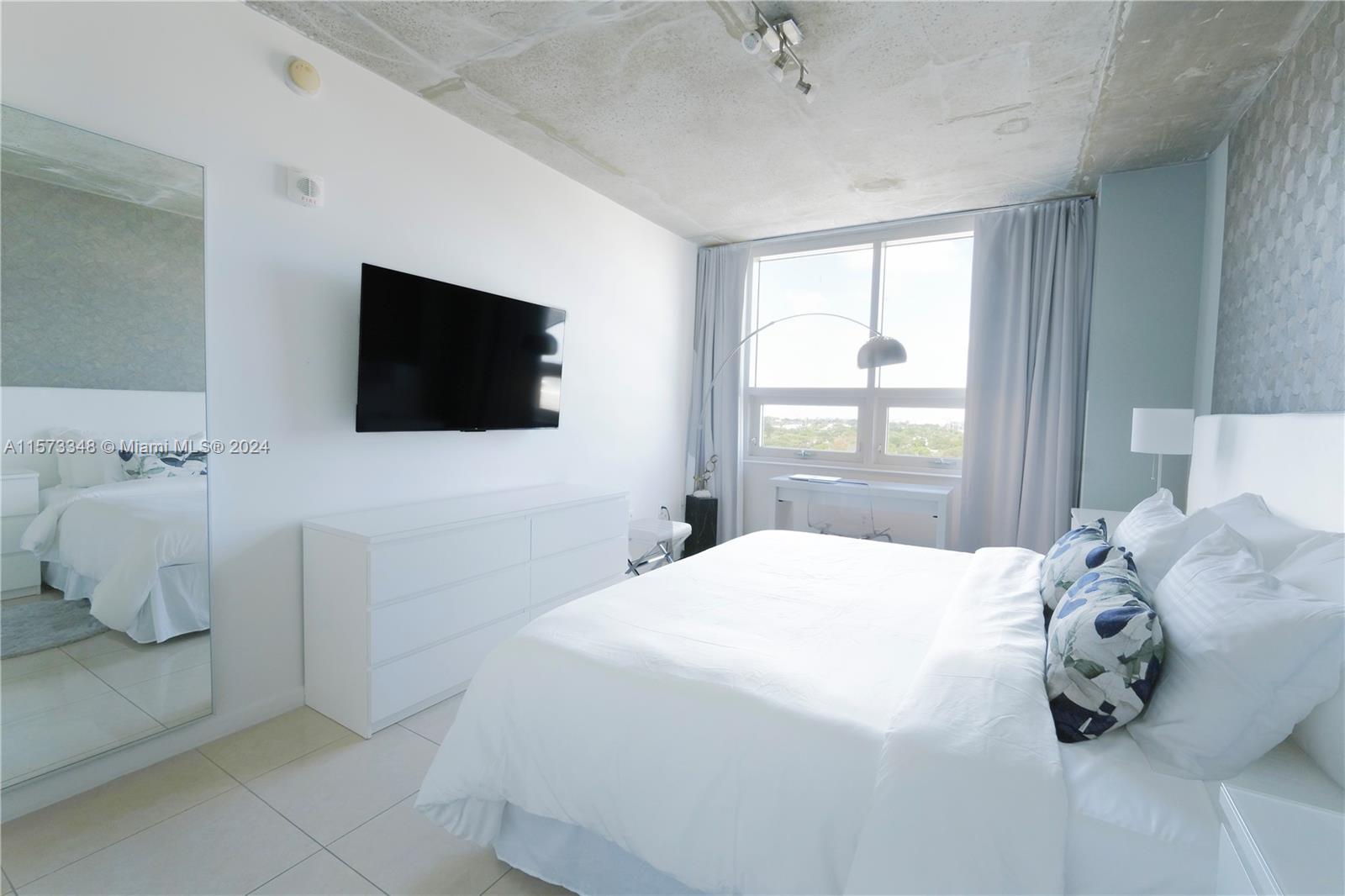3250 NE 1st Ave 909, Miami, Florida 33137, 1 Bedroom Bedrooms, ,1 BathroomBathrooms,Residentiallease,For Rent,3250 NE 1st Ave 909,A11573348