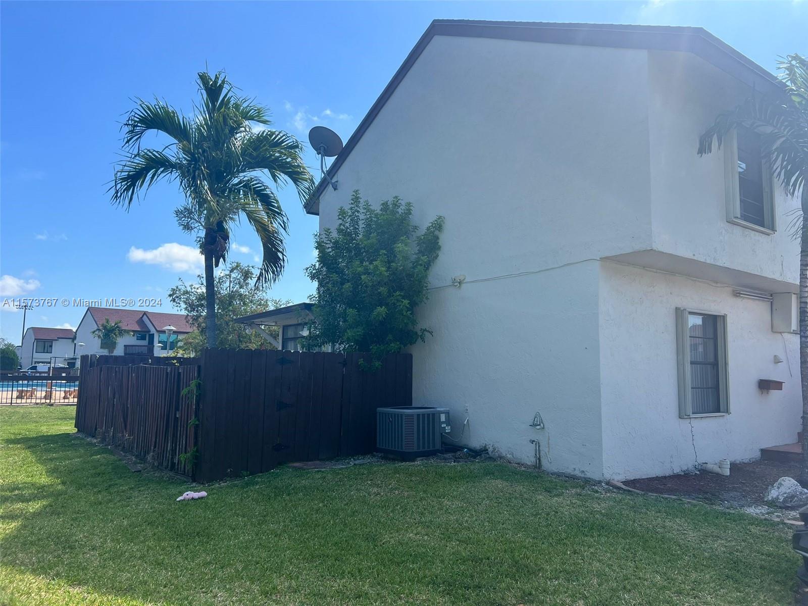 557 NW 98th Ct 557, Miami, Florida 33172, 3 Bedrooms Bedrooms, ,2 BathroomsBathrooms,Residentiallease,For Rent,557 NW 98th Ct 557,A11573767