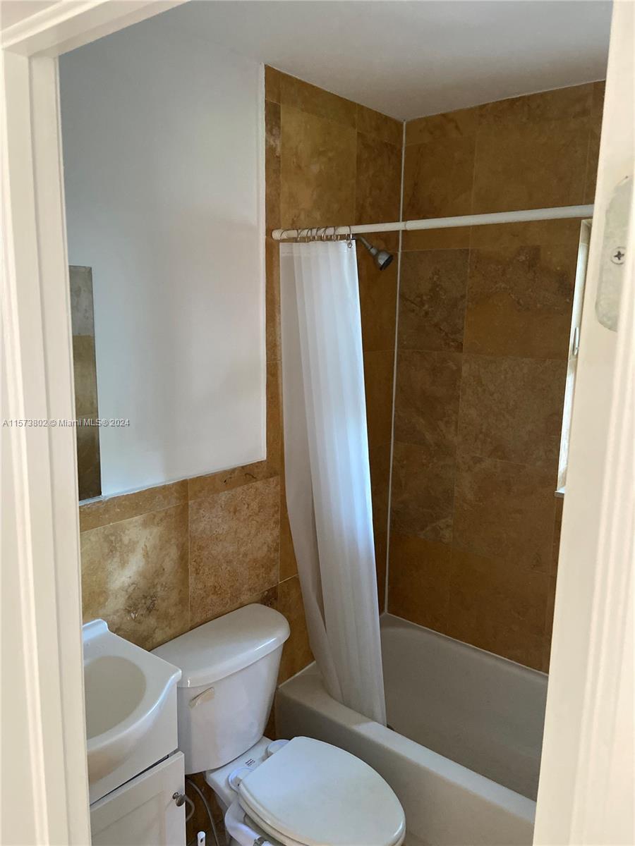 544 NE 62nd St 544-8, Miami, Florida 33138, ,1 BathroomBathrooms,Residentiallease,For Rent,544 NE 62nd St 544-8,A11573802