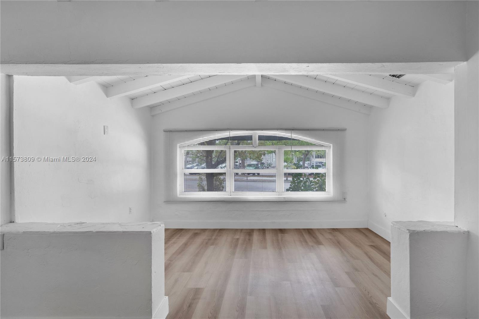 3124 SW 1st Ave Main, Miami, Florida 33129, 2 Bedrooms Bedrooms, ,1 BathroomBathrooms,Residentiallease,For Rent,3124 SW 1st Ave Main,A11573809