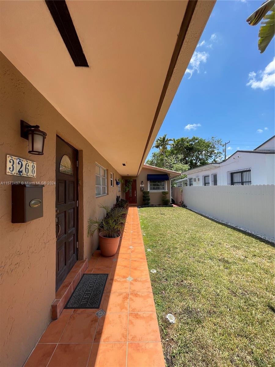 3268 SW 7th St 3268, Miami, Florida 33135, 3 Bedrooms Bedrooms, ,2 BathroomsBathrooms,Residentiallease,For Rent,3268 SW 7th St 3268,A11573497