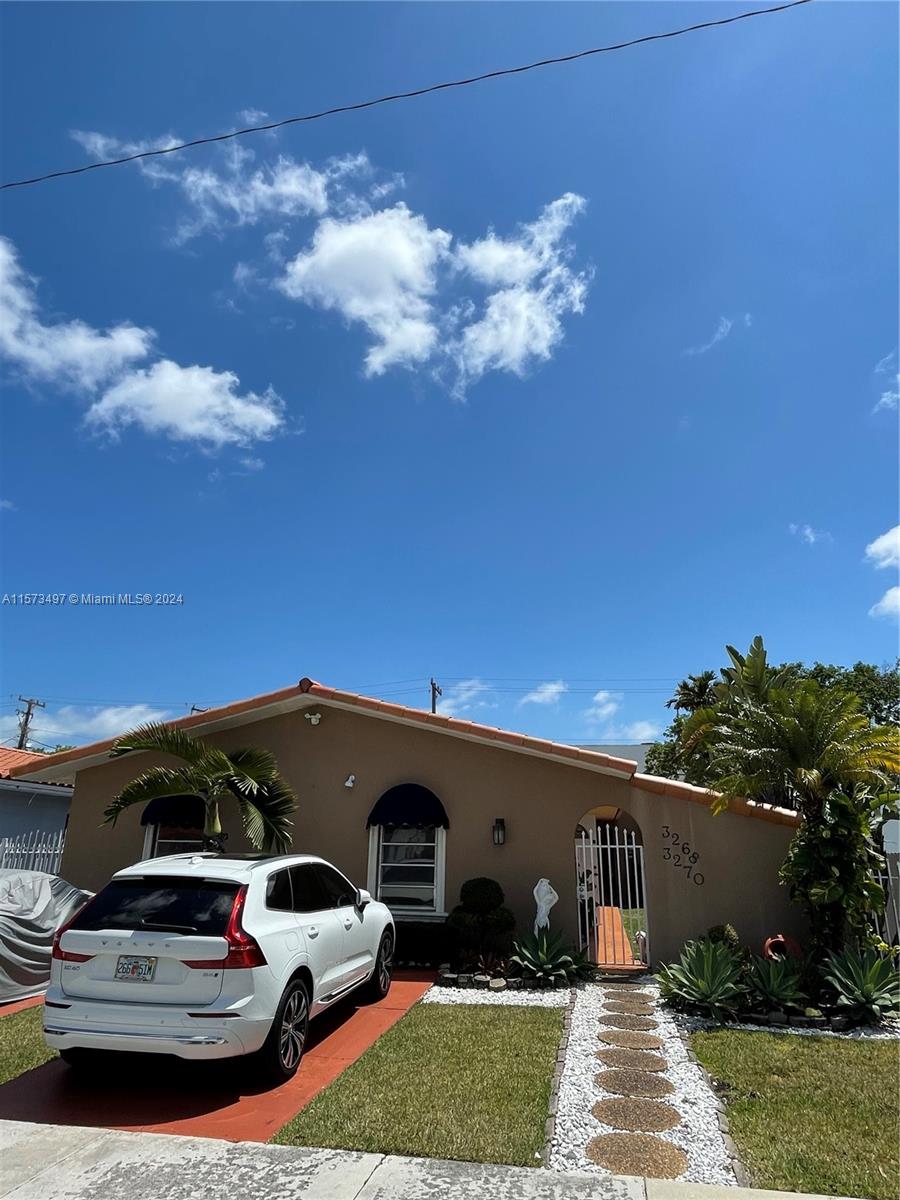3268 SW 7th St 3268, Miami, Florida 33135, 3 Bedrooms Bedrooms, ,2 BathroomsBathrooms,Residentiallease,For Rent,3268 SW 7th St 3268,A11573497