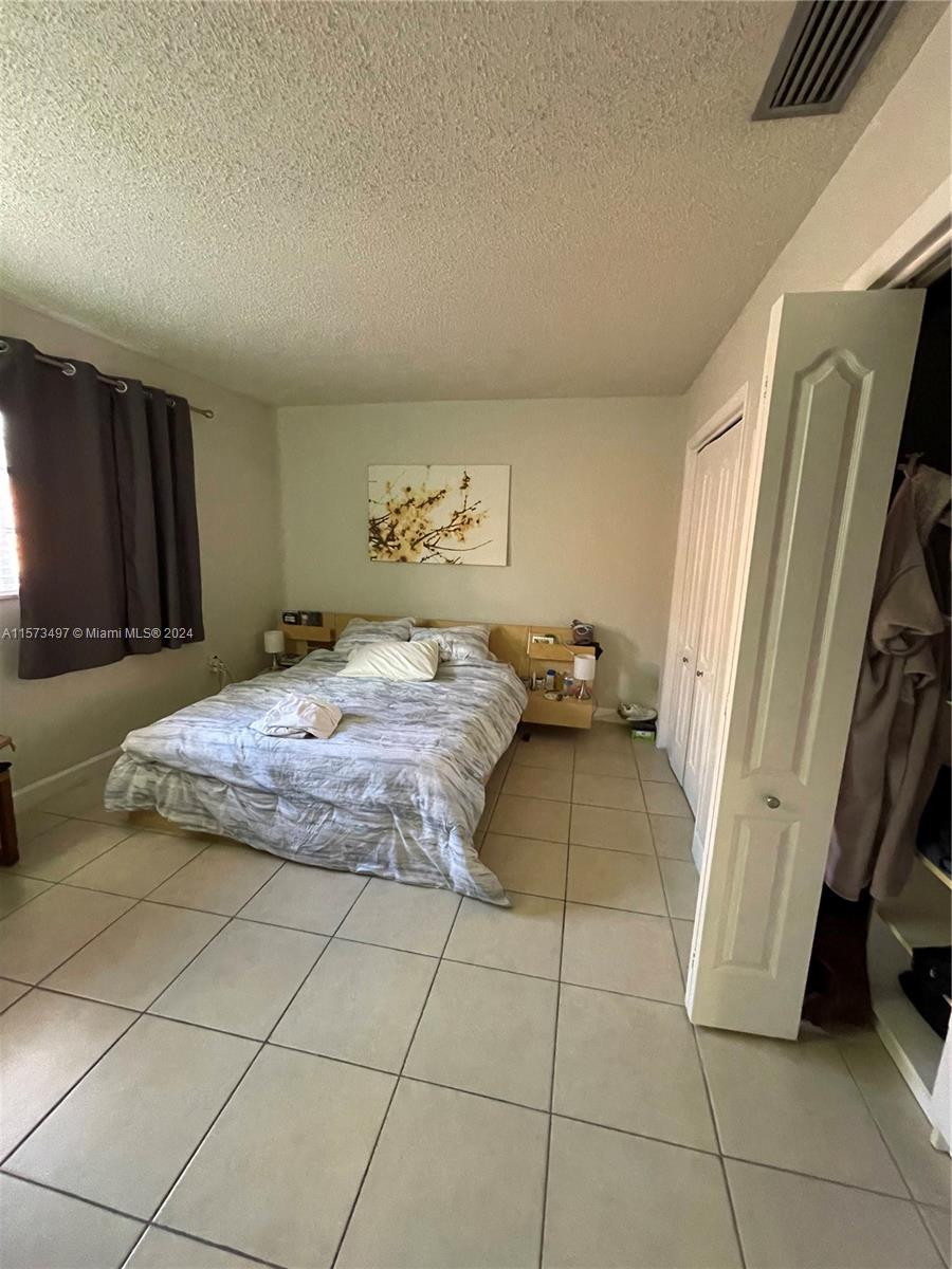 3268 SW 7th St 3268, Miami, Florida 33135, 3 Bedrooms Bedrooms, ,2 BathroomsBathrooms,Residentiallease,For Rent,3268 SW 7th St 3268,A11573497