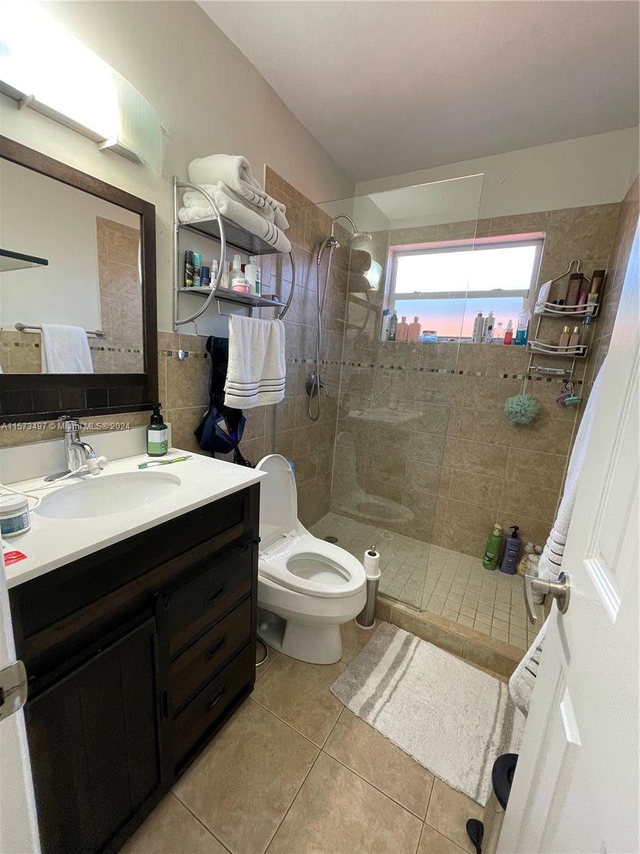 3268 SW 7th St 3268, Miami, Florida 33135, 3 Bedrooms Bedrooms, ,2 BathroomsBathrooms,Residentiallease,For Rent,3268 SW 7th St 3268,A11573497