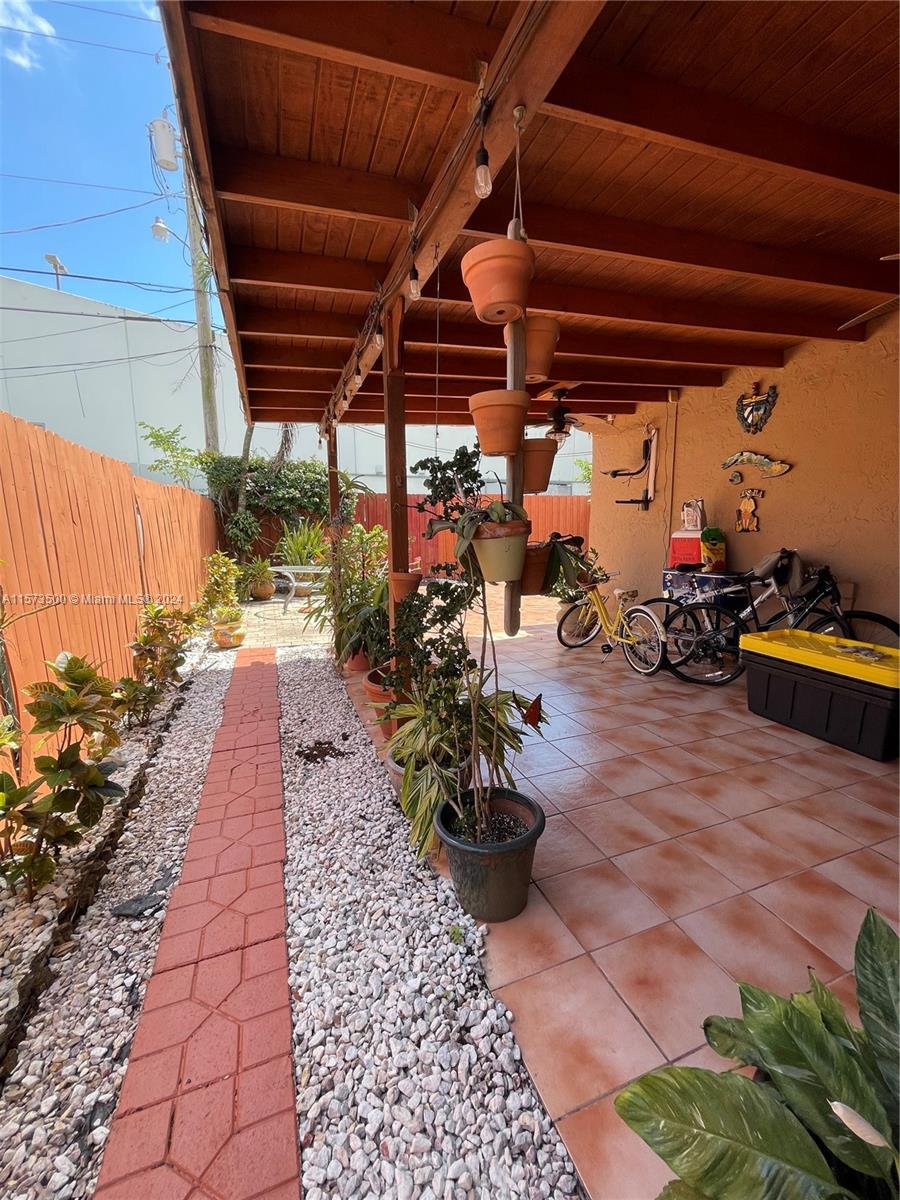 3270 SW 7th St 3270, Miami, Florida 33135, 3 Bedrooms Bedrooms, ,2 BathroomsBathrooms,Residentiallease,For Rent,3270 SW 7th St 3270,A11573500