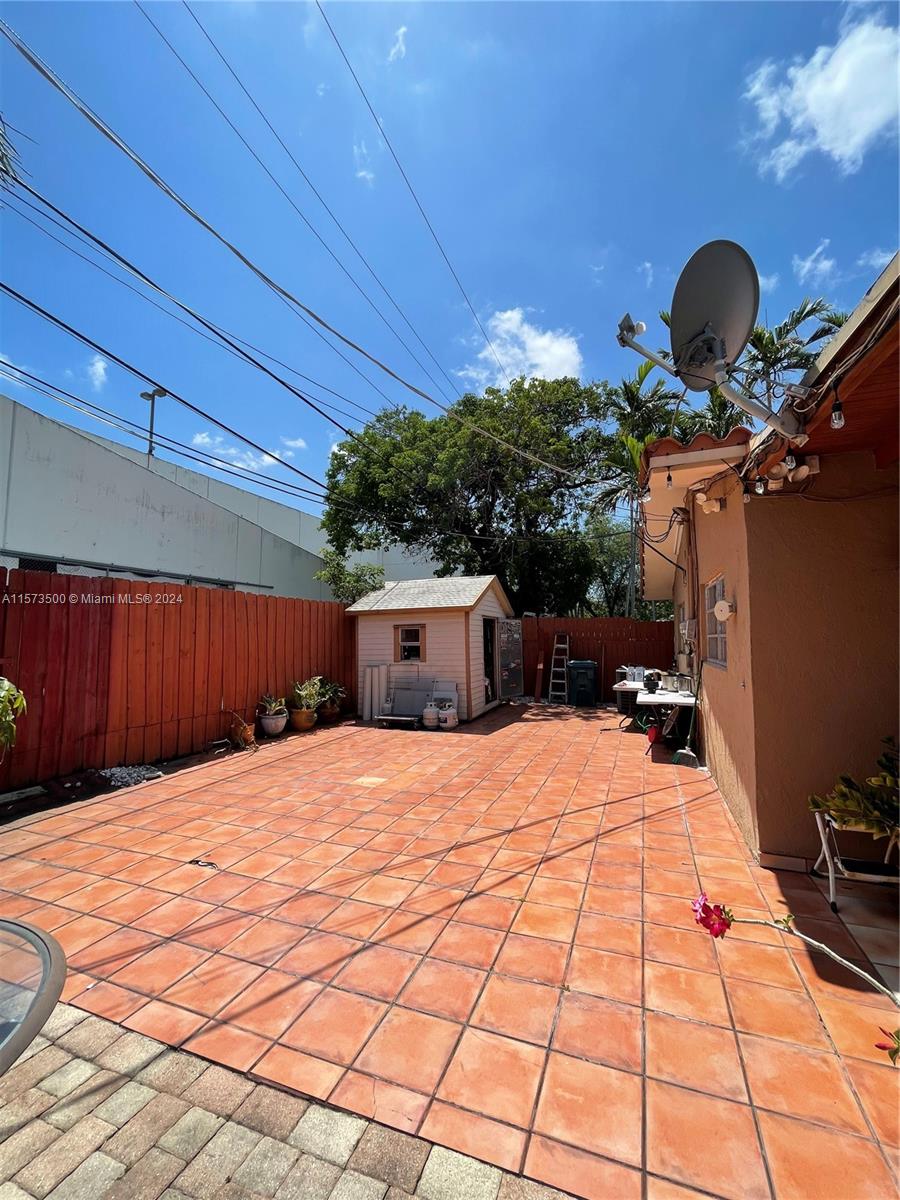 3270 SW 7th St 3270, Miami, Florida 33135, 3 Bedrooms Bedrooms, ,2 BathroomsBathrooms,Residentiallease,For Rent,3270 SW 7th St 3270,A11573500