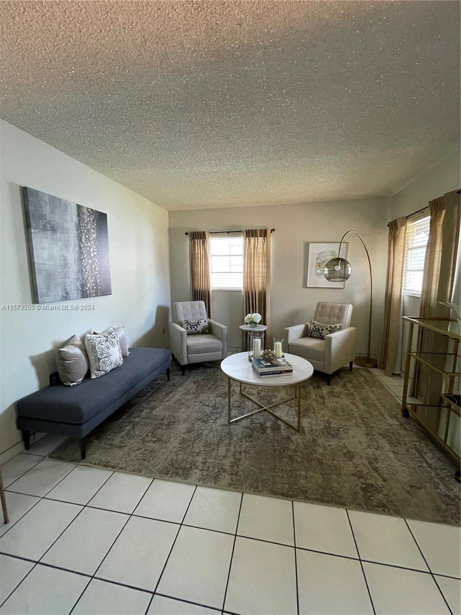 3270 SW 7th St 3270, Miami, Florida 33135, 3 Bedrooms Bedrooms, ,2 BathroomsBathrooms,Residentiallease,For Rent,3270 SW 7th St 3270,A11573500