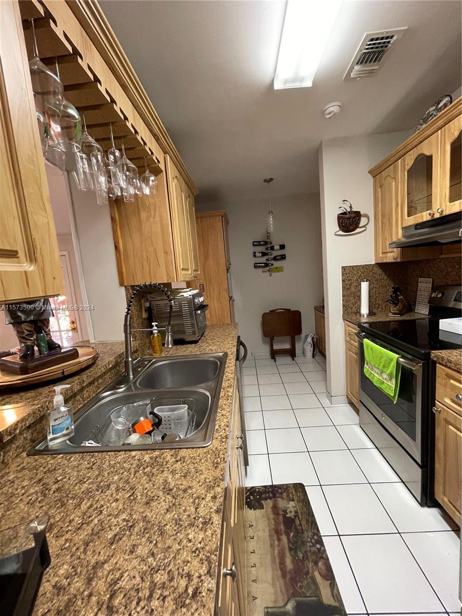3270 SW 7th St 3270, Miami, Florida 33135, 3 Bedrooms Bedrooms, ,2 BathroomsBathrooms,Residentiallease,For Rent,3270 SW 7th St 3270,A11573500
