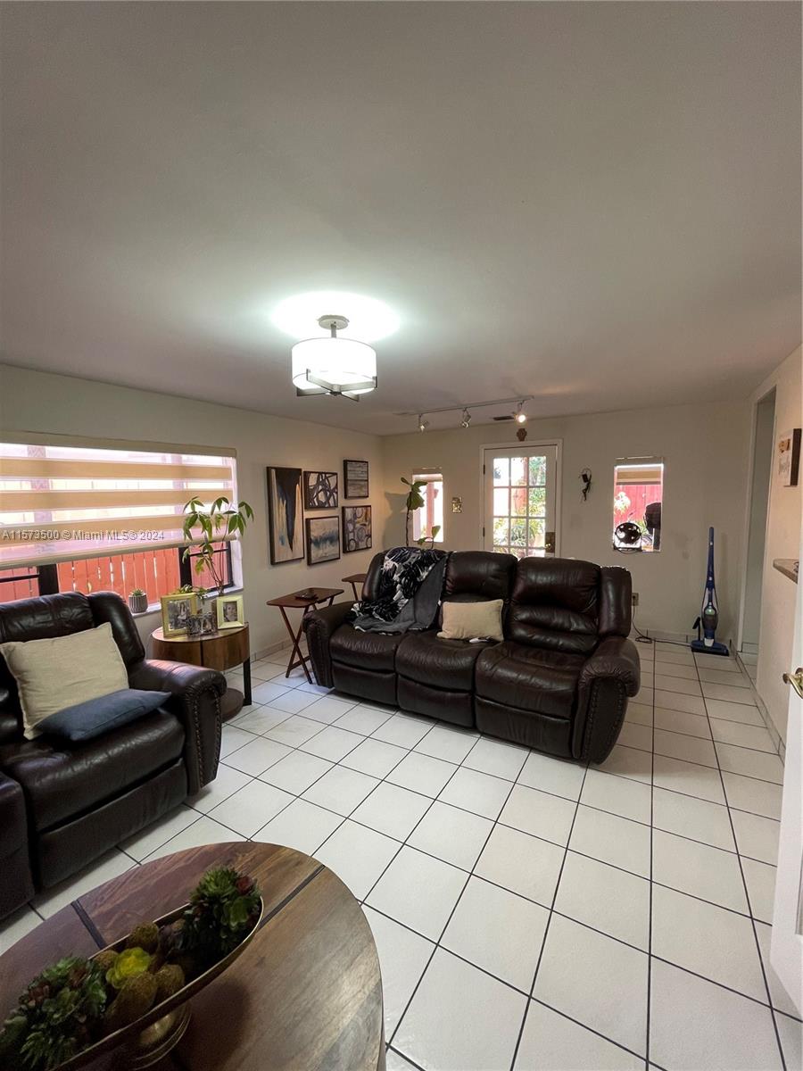 3270 SW 7th St 3270, Miami, Florida 33135, 3 Bedrooms Bedrooms, ,2 BathroomsBathrooms,Residentiallease,For Rent,3270 SW 7th St 3270,A11573500