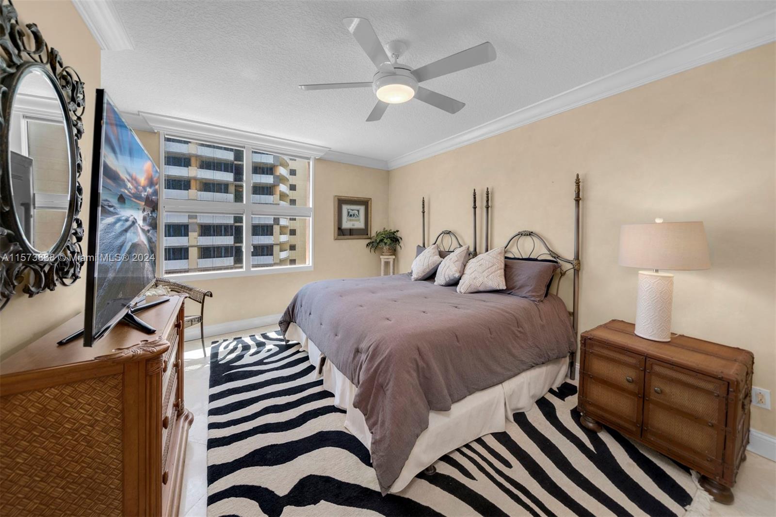 1500 Ocean Dr 702, Miami Beach, Florida 33139, 3 Bedrooms Bedrooms, ,3 BathroomsBathrooms,Residentiallease,For Rent,1500 Ocean Dr 702,A11573838