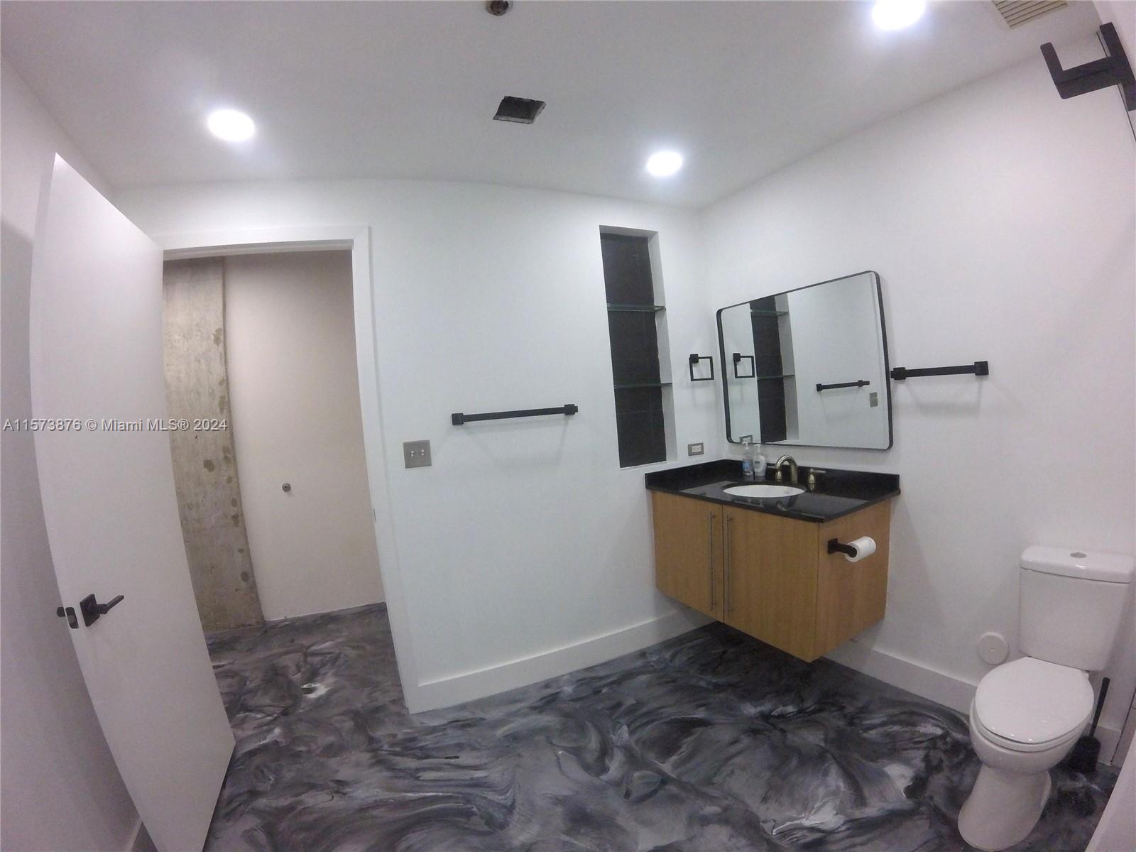 8101 Biscayne Blvd R-204, Miami, Florida 33138, ,1 BathroomBathrooms,Residentiallease,For Rent,8101 Biscayne Blvd R-204,A11573876