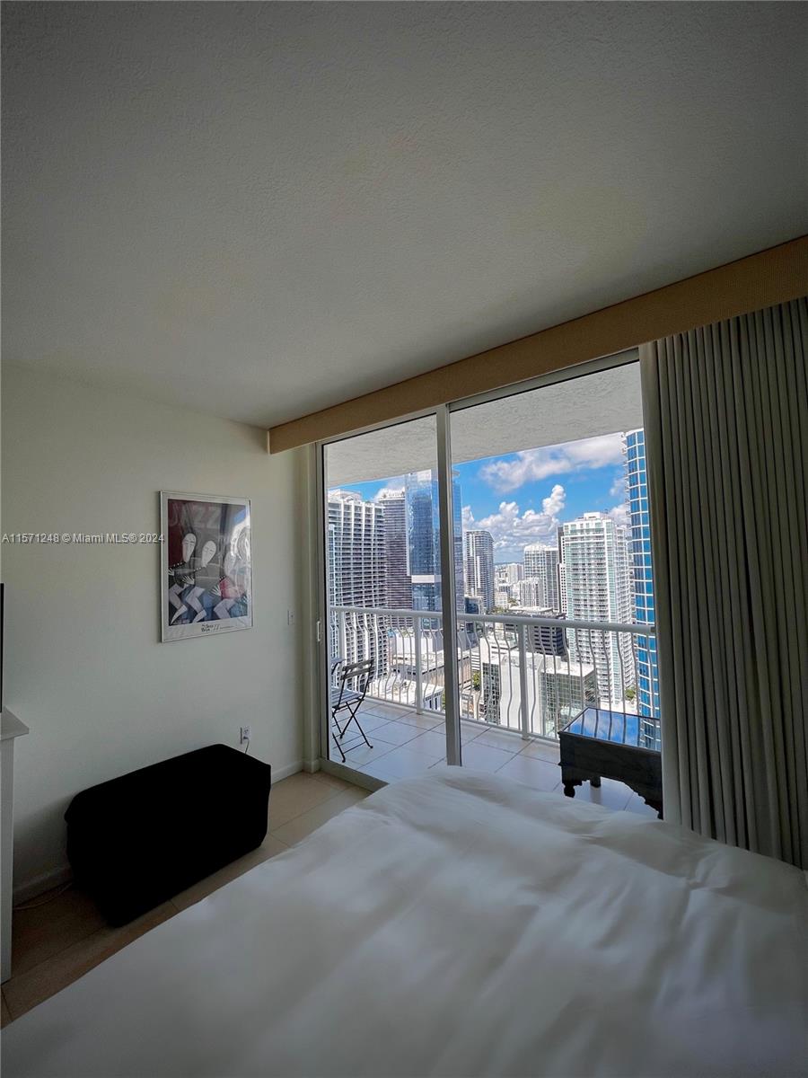 1200 Brickell Bay Dr 4322, Miami, Florida 33131, 1 Bedroom Bedrooms, ,1 BathroomBathrooms,Residential,For Sale,1200 Brickell Bay Dr 4322,A11571248