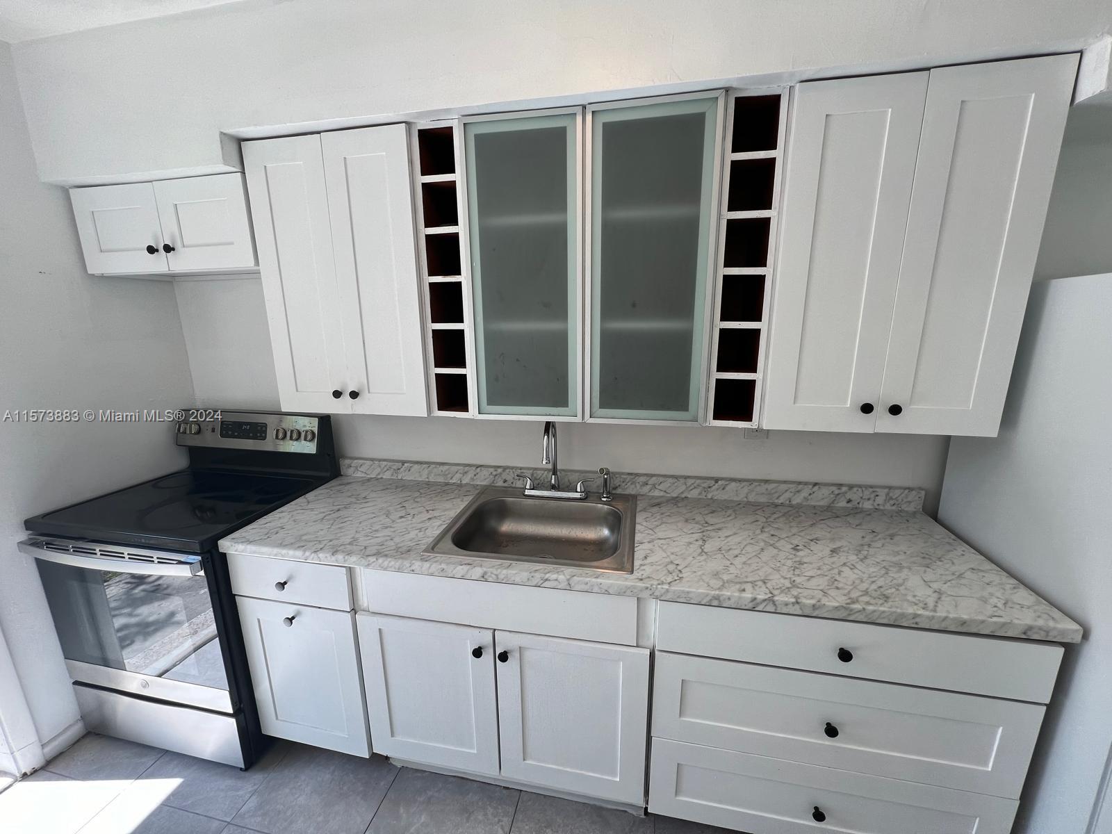 1940 NE 167th St 3, North Miami Beach, Florida 33162, 1 Bedroom Bedrooms, ,1 BathroomBathrooms,Residentiallease,For Rent,1940 NE 167th St 3,A11573883