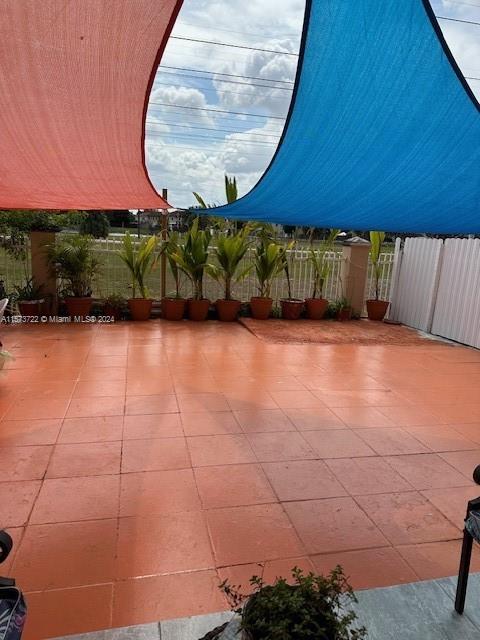 17415 NW 75th Pl 108, Hialeah, Florida 33015, 3 Bedrooms Bedrooms, ,2 BathroomsBathrooms,Residentiallease,For Rent,17415 NW 75th Pl 108,A11573722