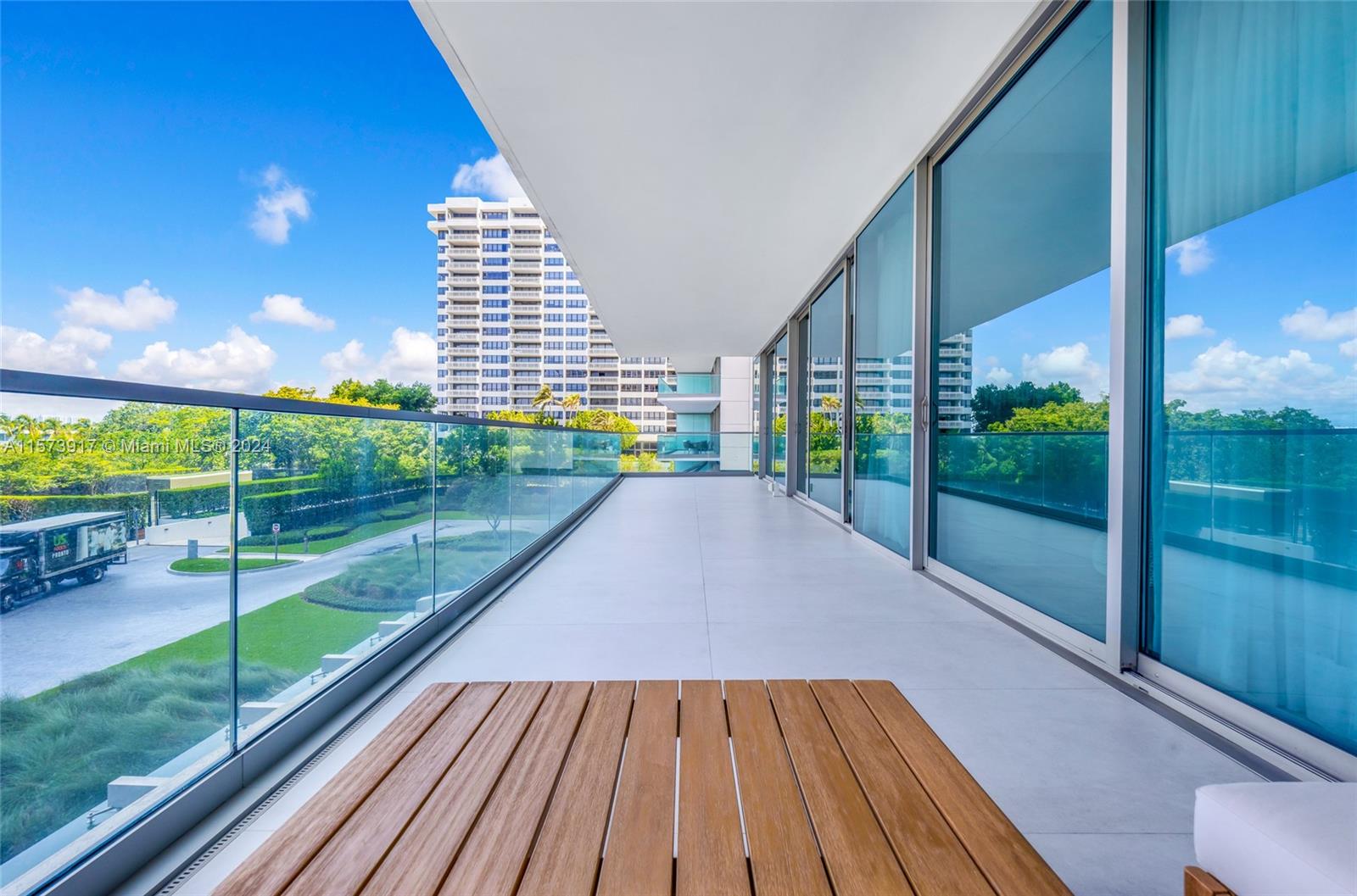 10201 Collins Ave 305, Bal Harbour, Florida 33154, 2 Bedrooms Bedrooms, ,2 BathroomsBathrooms,Residentiallease,For Rent,10201 Collins Ave 305,A11573917