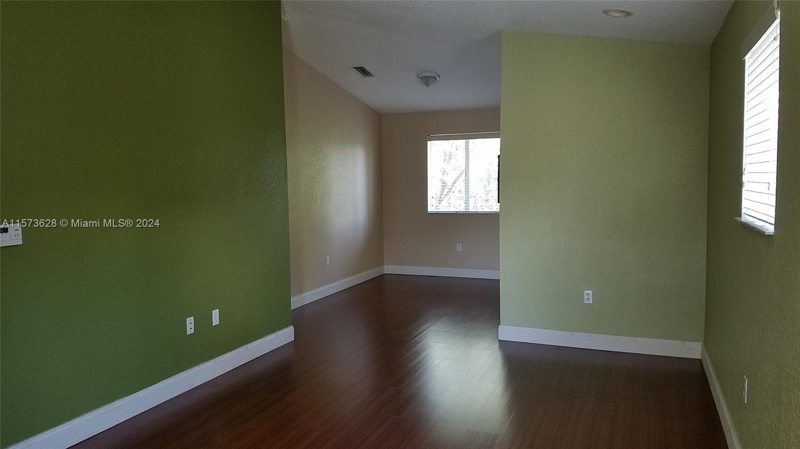 1250 SE 31st Ct 206-33, Homestead, Florida 33035, 3 Bedrooms Bedrooms, ,2 BathroomsBathrooms,Residentiallease,For Rent,1250 SE 31st Ct 206-33,A11573628