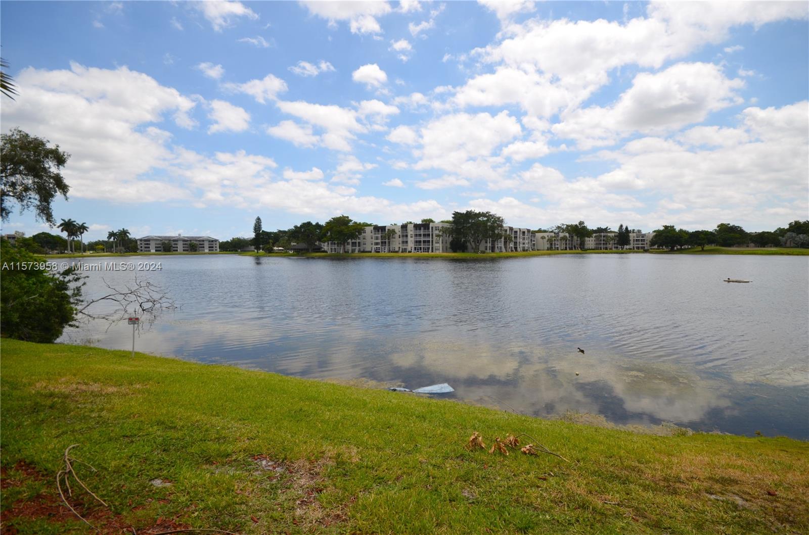 9431  Live Oak Pl #109 For Sale A11573958, FL