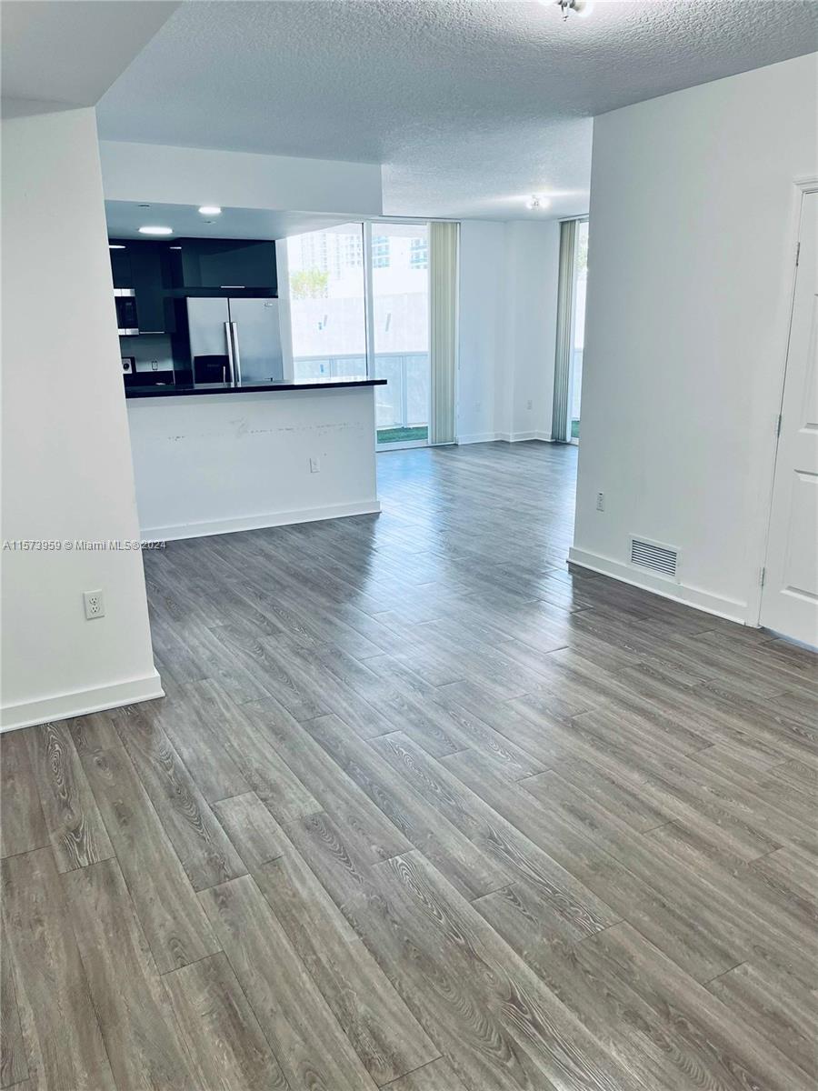 601 NE 23rd St 1006, Miami, Florida 33137, 3 Bedrooms Bedrooms, ,2 BathroomsBathrooms,Residentiallease,For Rent,601 NE 23rd St 1006,A11573959