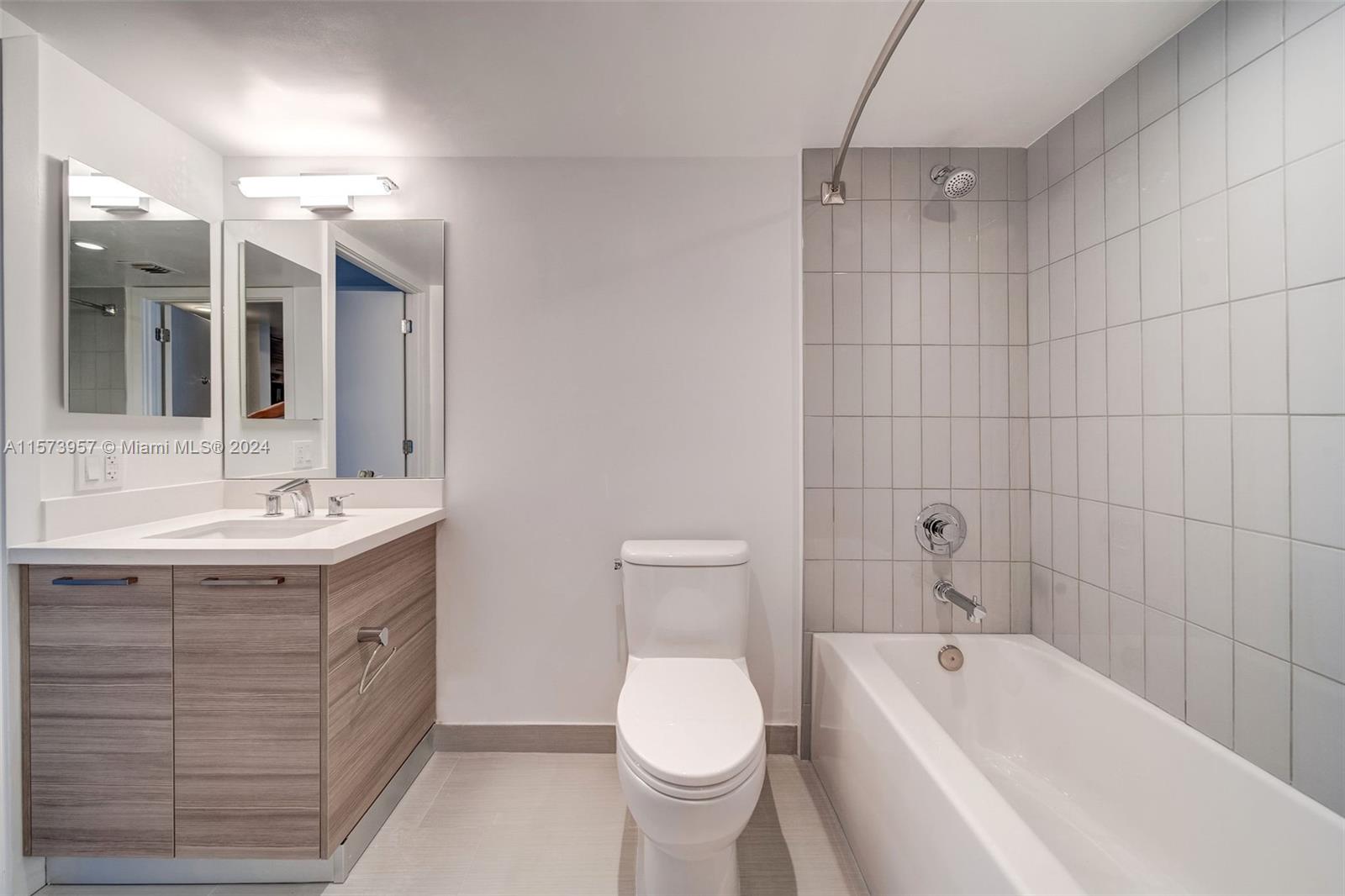 1756 N Bayshore Dr 29F, Miami, Florida 33132, 1 Bedroom Bedrooms, ,1 BathroomBathrooms,Residentiallease,For Rent,1756 N Bayshore Dr 29F,A11573957
