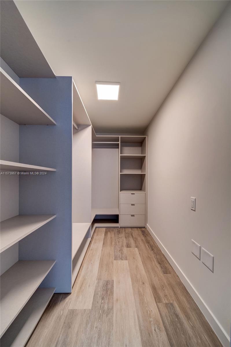1756 N Bayshore Dr 29F, Miami, Florida 33132, 1 Bedroom Bedrooms, ,1 BathroomBathrooms,Residentiallease,For Rent,1756 N Bayshore Dr 29F,A11573957