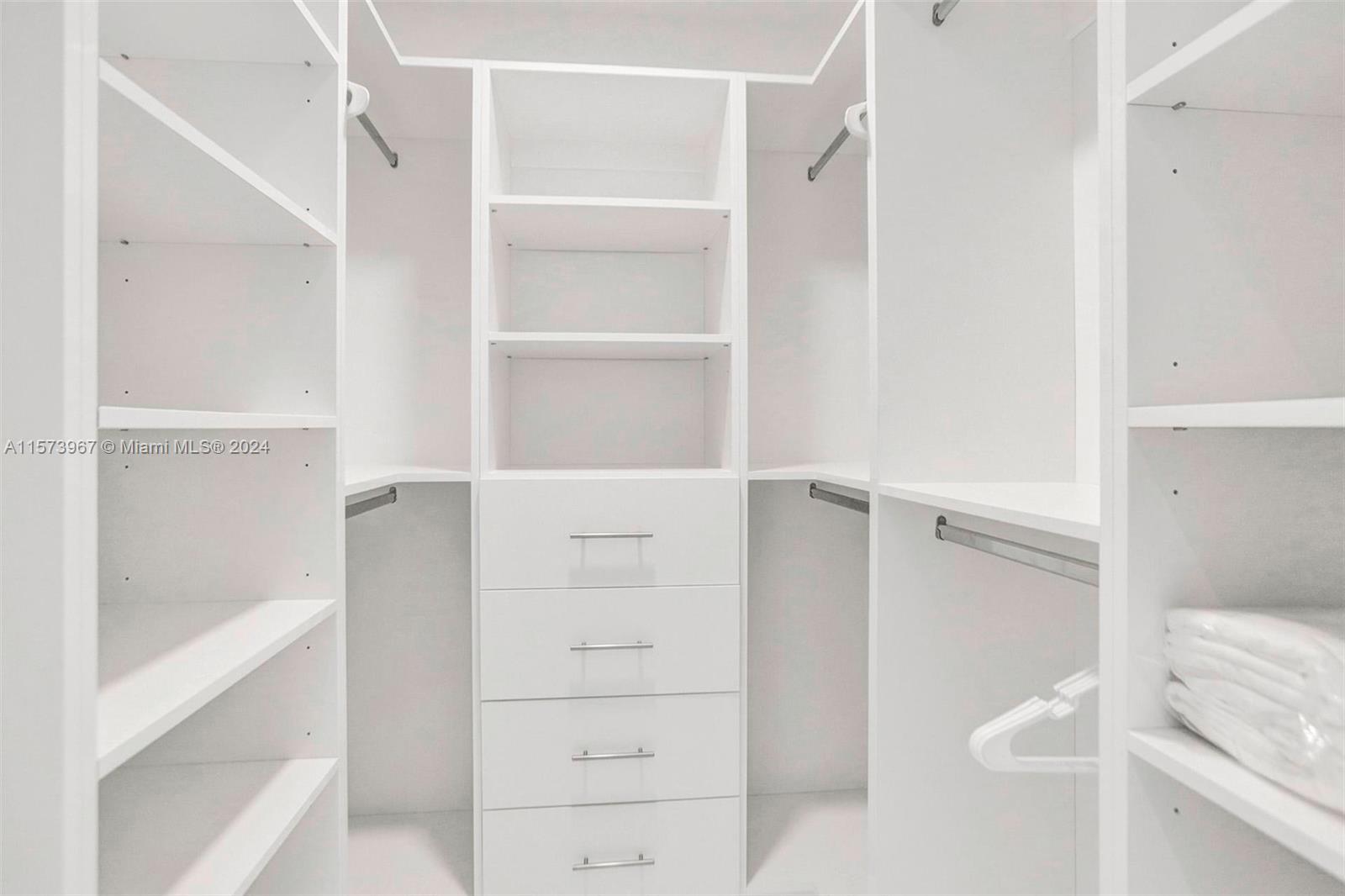 851 NE 1st Ave 1004, Miami, Florida 33132, 2 Bedrooms Bedrooms, ,2 BathroomsBathrooms,Residentiallease,For Rent,851 NE 1st Ave 1004,A11573967