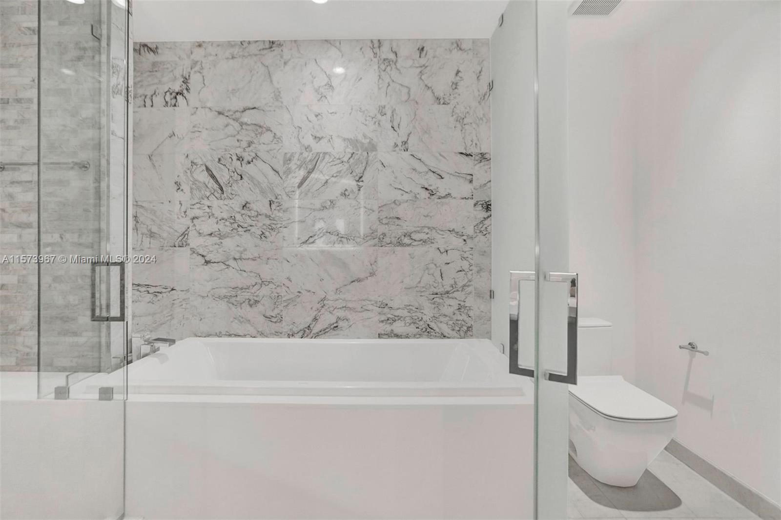 851 NE 1st Ave 1004, Miami, Florida 33132, 2 Bedrooms Bedrooms, ,2 BathroomsBathrooms,Residentiallease,For Rent,851 NE 1st Ave 1004,A11573967
