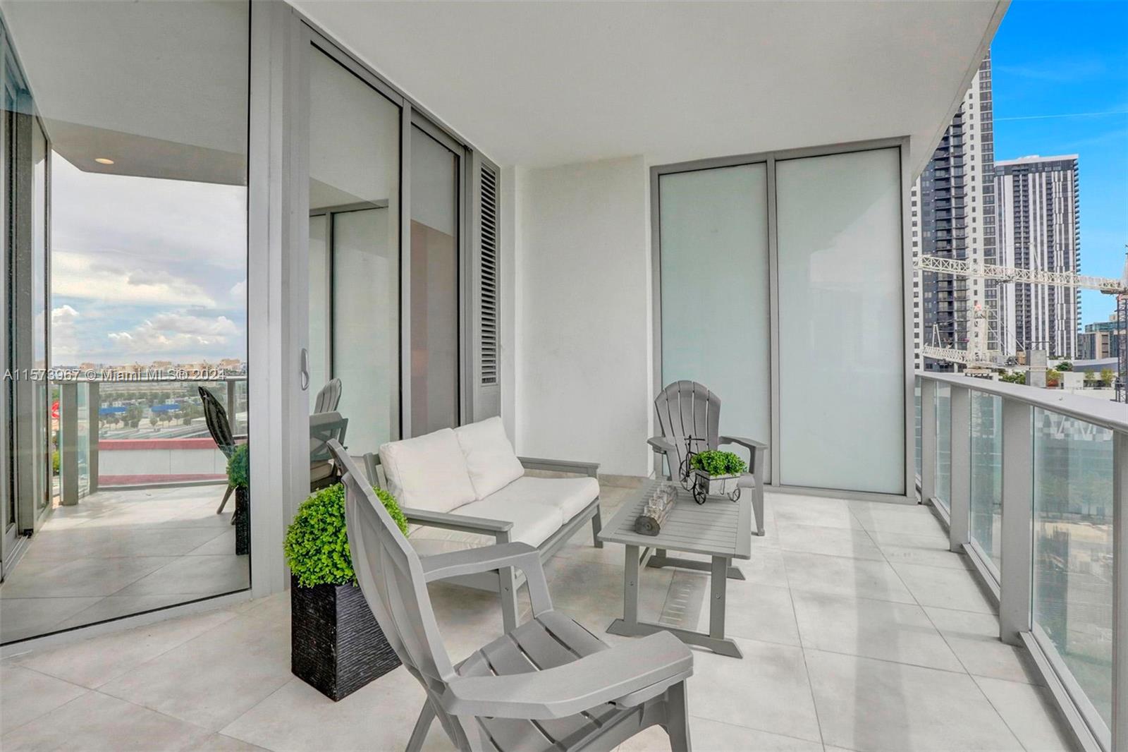 851 NE 1st Ave 1004, Miami, Florida 33132, 2 Bedrooms Bedrooms, ,2 BathroomsBathrooms,Residentiallease,For Rent,851 NE 1st Ave 1004,A11573967