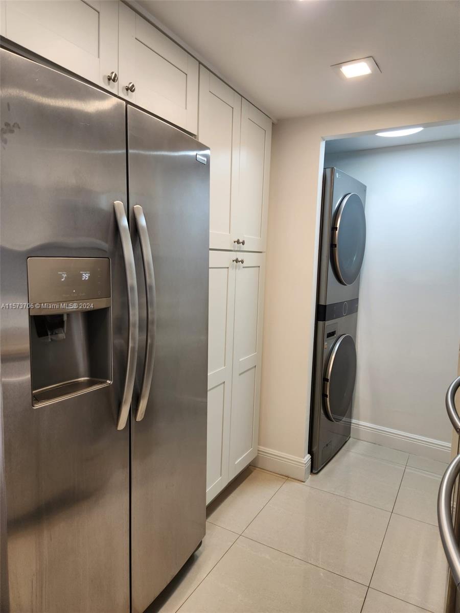 5201 Orduna Dr 14, Coral Gables, Florida 33146, 2 Bedrooms Bedrooms, ,2 BathroomsBathrooms,Residentiallease,For Rent,5201 Orduna Dr 14,A11573706