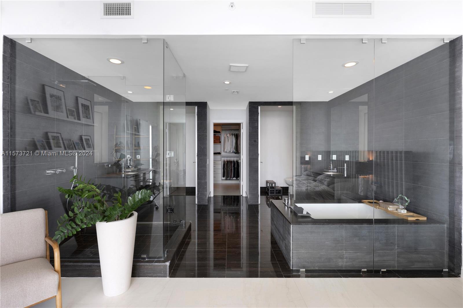 3131 NE 7th Ave PH5002, Miami, Florida 33137, 4 Bedrooms Bedrooms, ,5 BathroomsBathrooms,Residentiallease,For Rent,3131 NE 7th Ave PH5002,A11573721