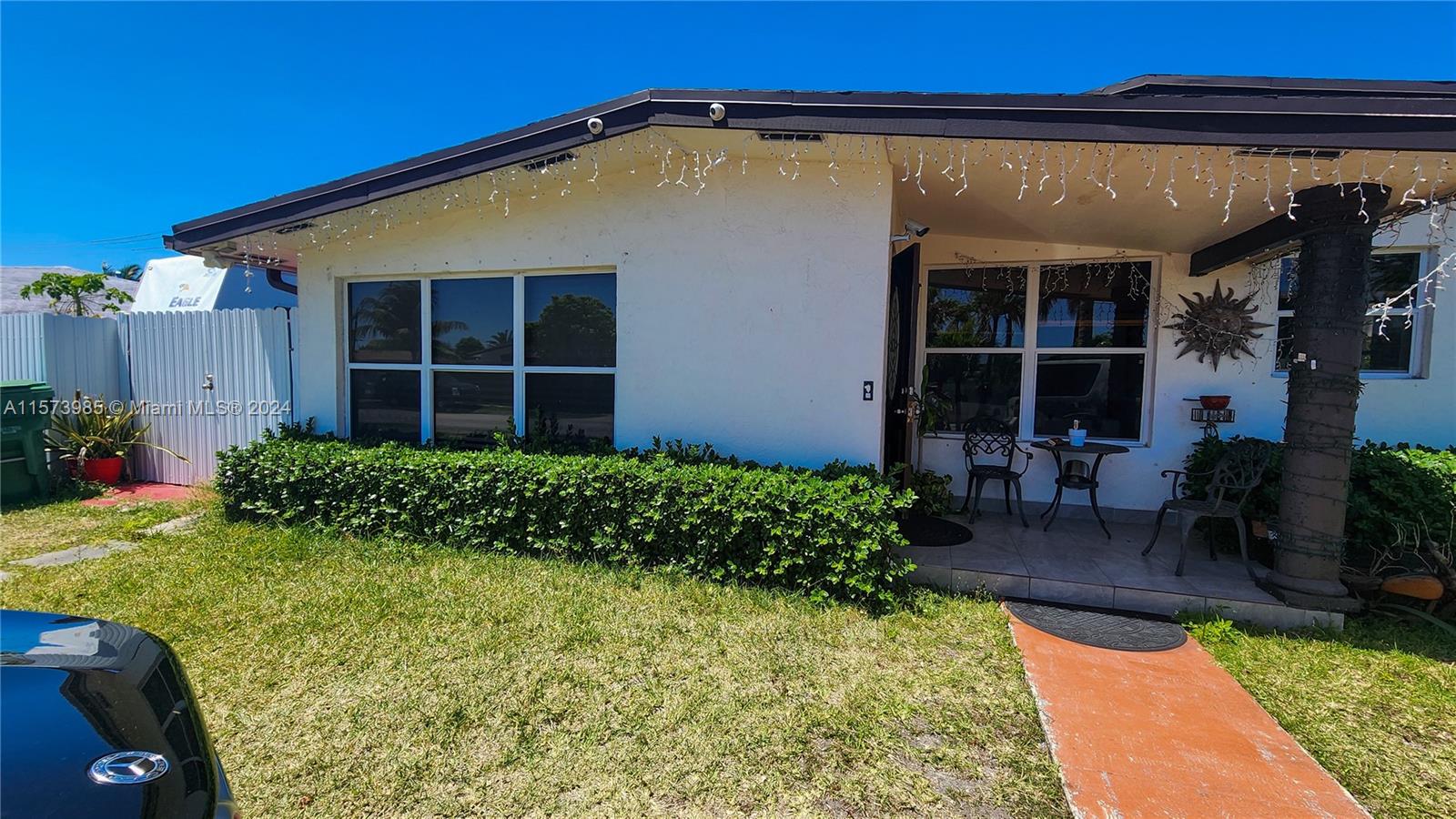 17420 SW 118th Pl  For Sale A11573985, FL