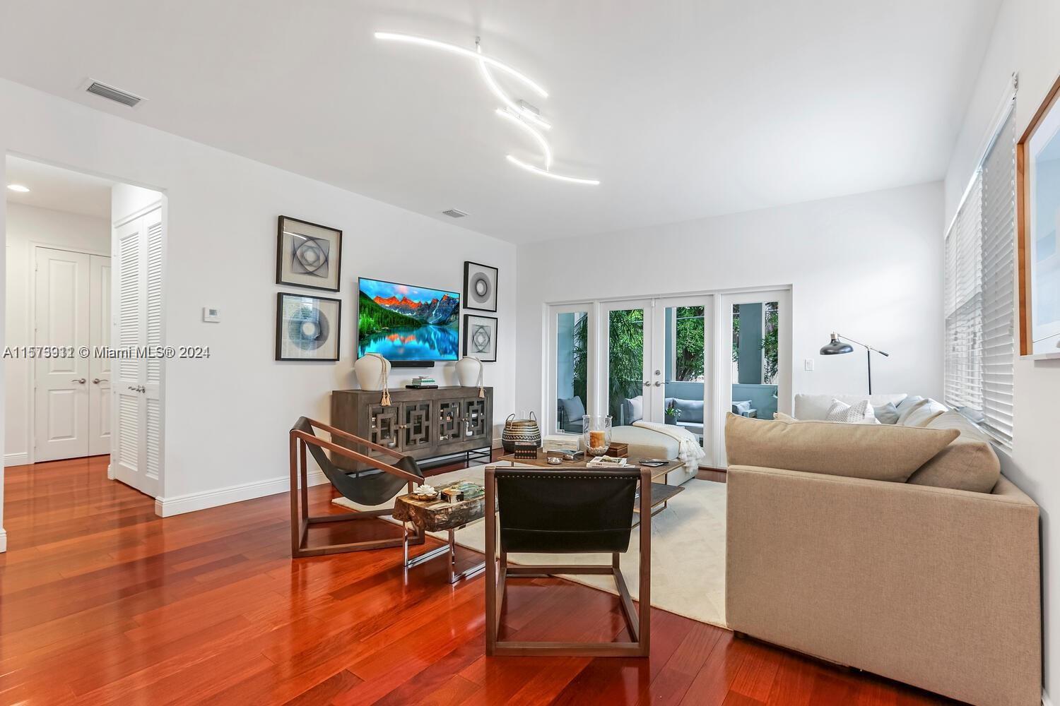 502 Loretto Ave 30, Coral Gables, Florida 33146, 2 Bedrooms Bedrooms, ,2 BathroomsBathrooms,Residentiallease,For Rent,502 Loretto Ave 30,A11573911