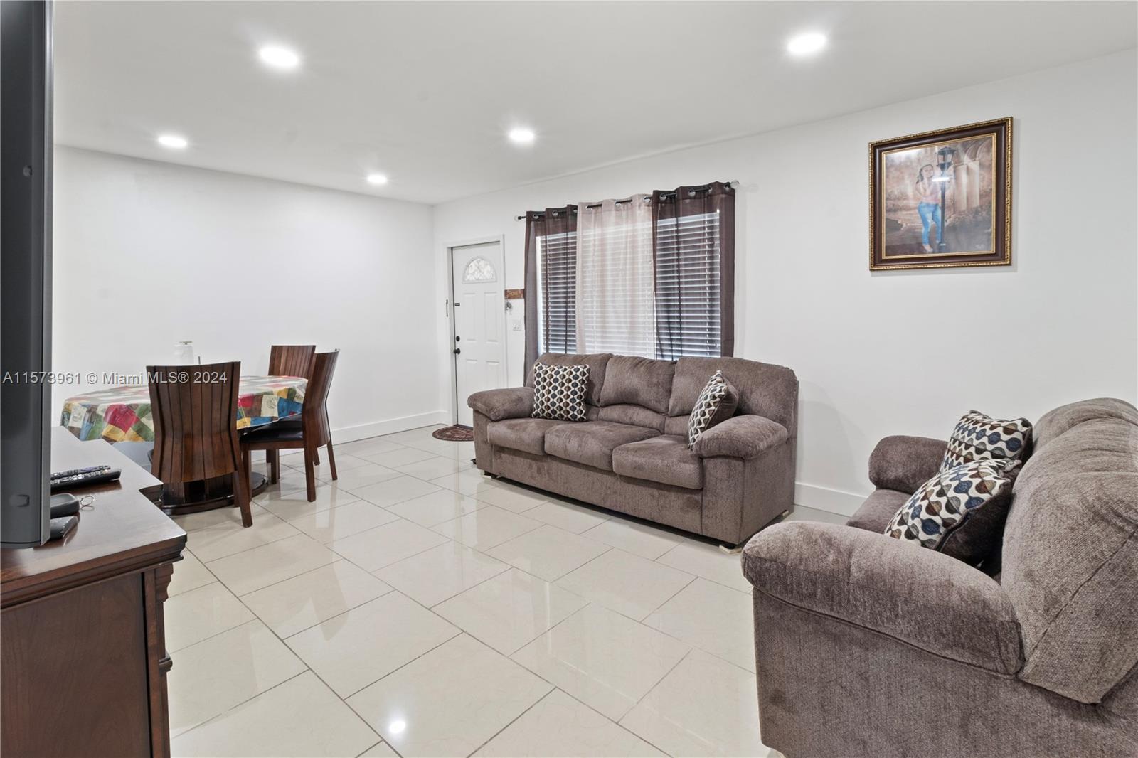 4871 NE 6th Ave, Oakland Park, Florida 33334, 3 Bedrooms Bedrooms, ,2 BathroomsBathrooms,Residential,For Sale,4871 NE 6th Ave,A11573961