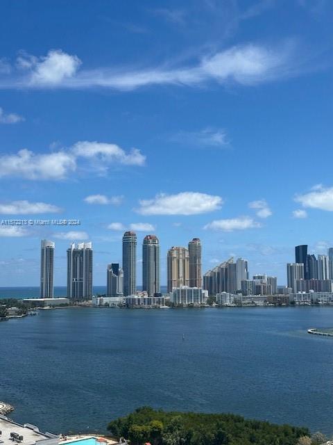 Best views in Aventura! This Lower Penthouse 2/2 plus den has panoramic ocean, city, and golf view. Washer and dryer inside the unit, wood floors, stainless steel appliances, 3 balconies, 24 hr concierge with full amenities in the building.