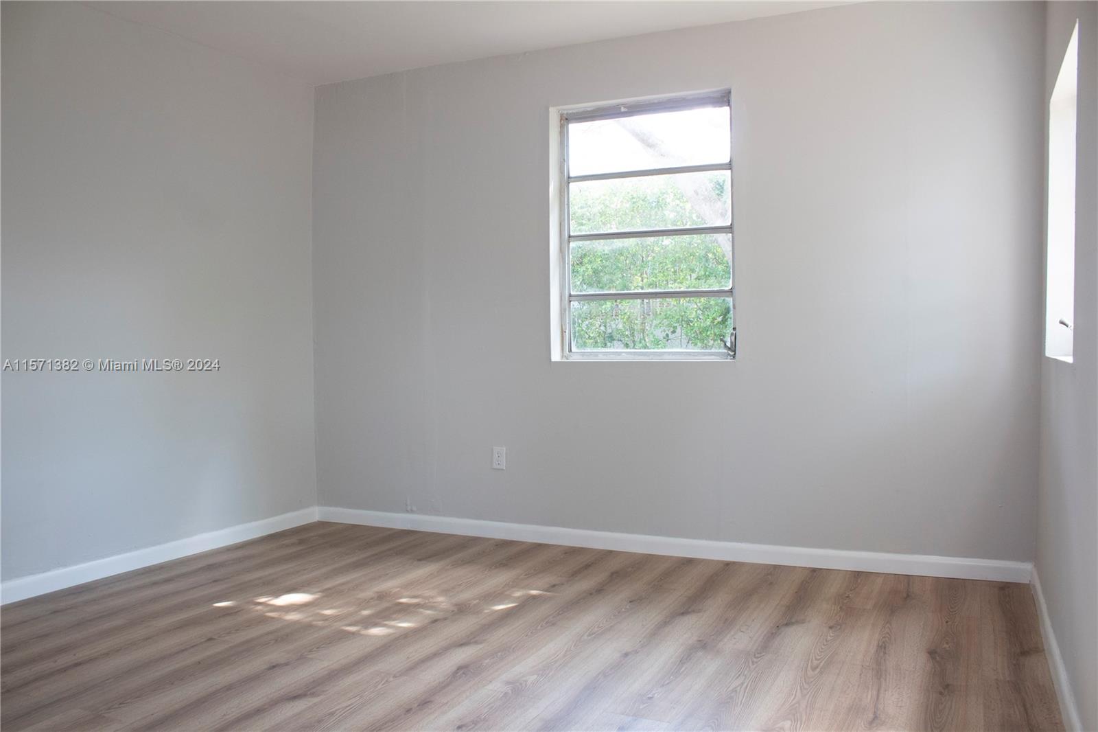 11330 SW 47th Ter, Miami, Florida 33165, 4 Bedrooms Bedrooms, ,2 BathroomsBathrooms,Residential,For Sale,11330 SW 47th Ter,A11571382