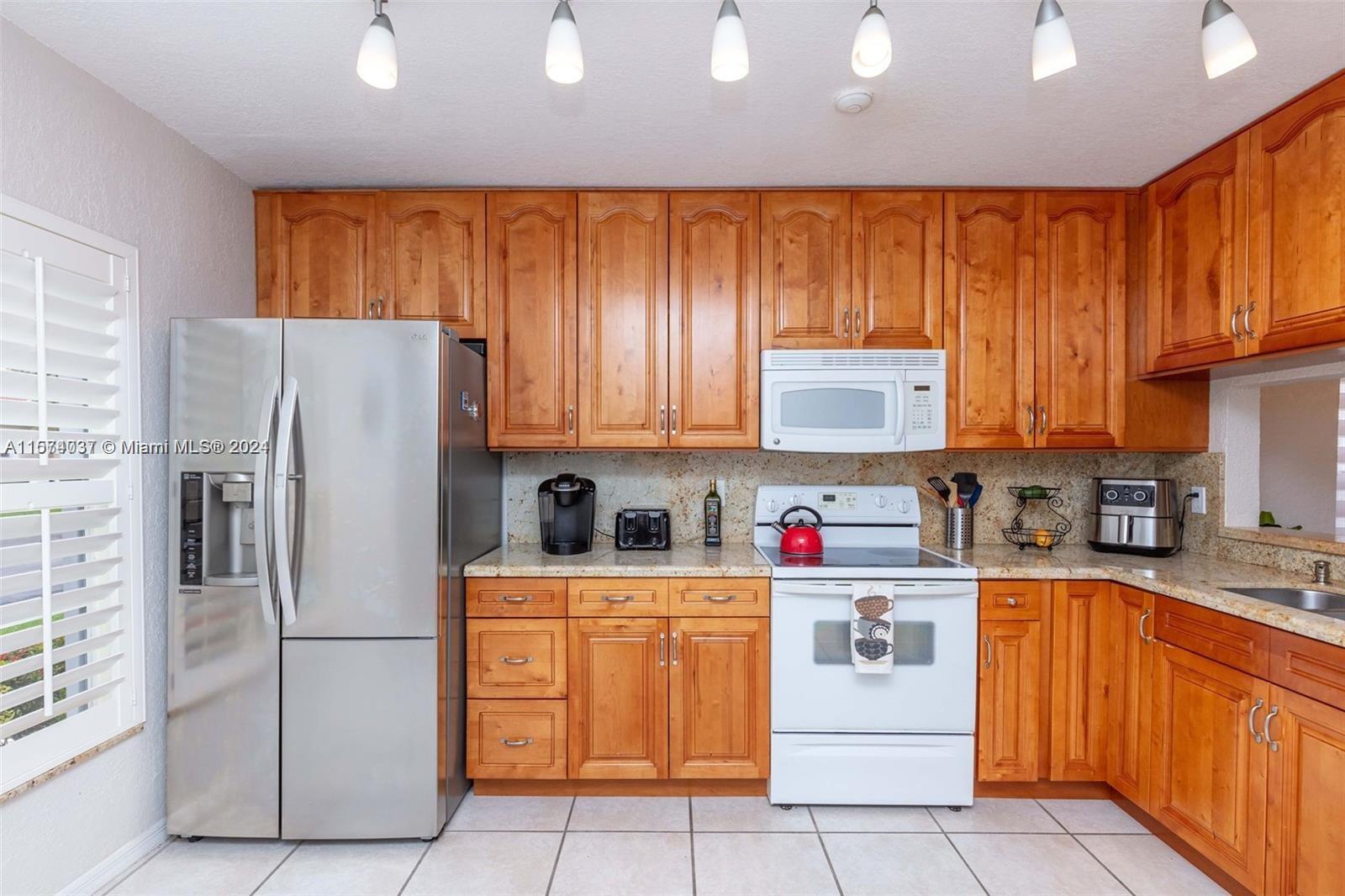 928 Opal Ter, Weston, Florida 33326, 4 Bedrooms Bedrooms, ,2 BathroomsBathrooms,Residential,For Sale,928 Opal Ter,A11574037