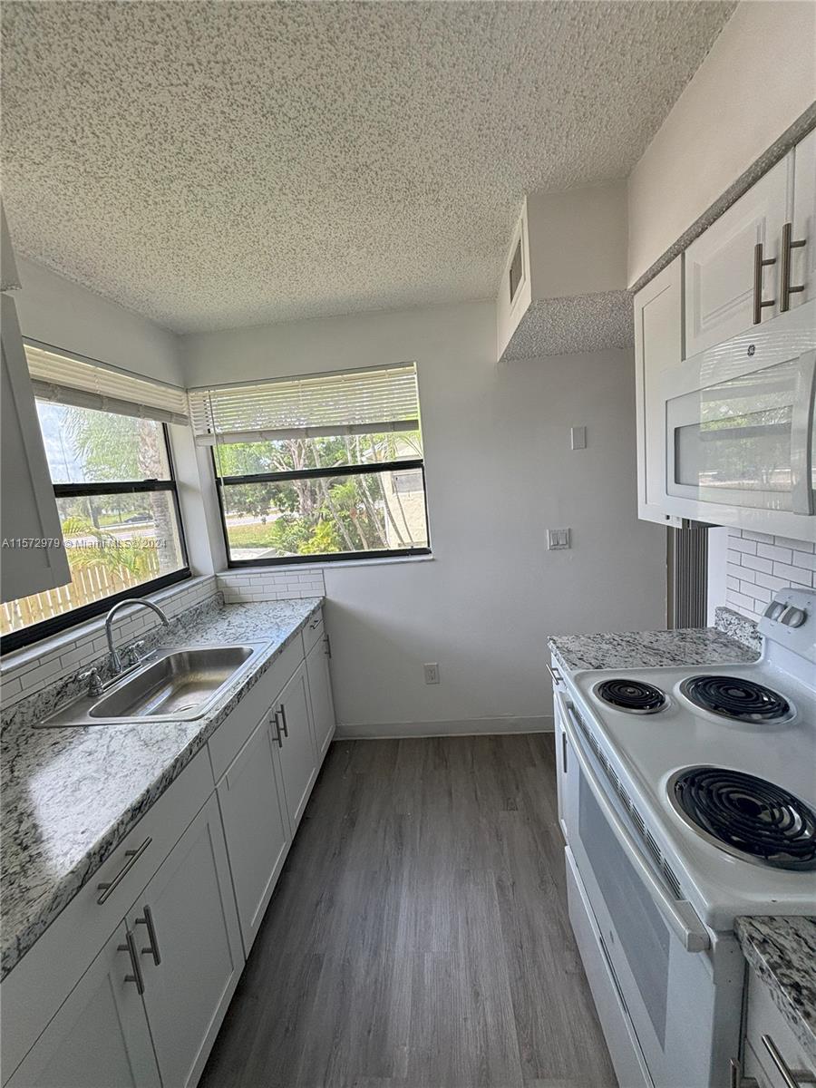 1150 N Liberty Ave 1150H, Homestead, Florida 33034, 1 Bedroom Bedrooms, ,1 BathroomBathrooms,Residentiallease,For Rent,1150 N Liberty Ave 1150H,A11572979