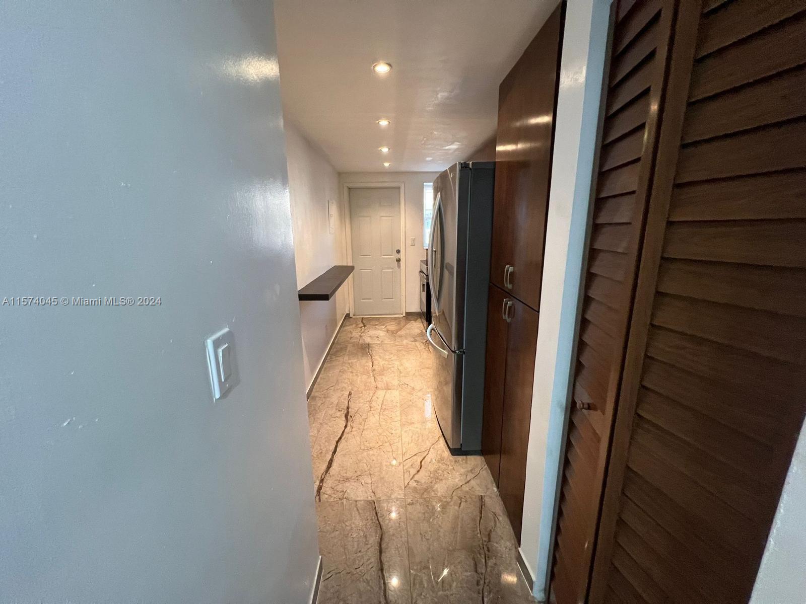 1430 NE 170th St 217, North Miami Beach, Florida 33162, 1 Bedroom Bedrooms, ,1 BathroomBathrooms,Residentiallease,For Rent,1430 NE 170th St 217,A11574045