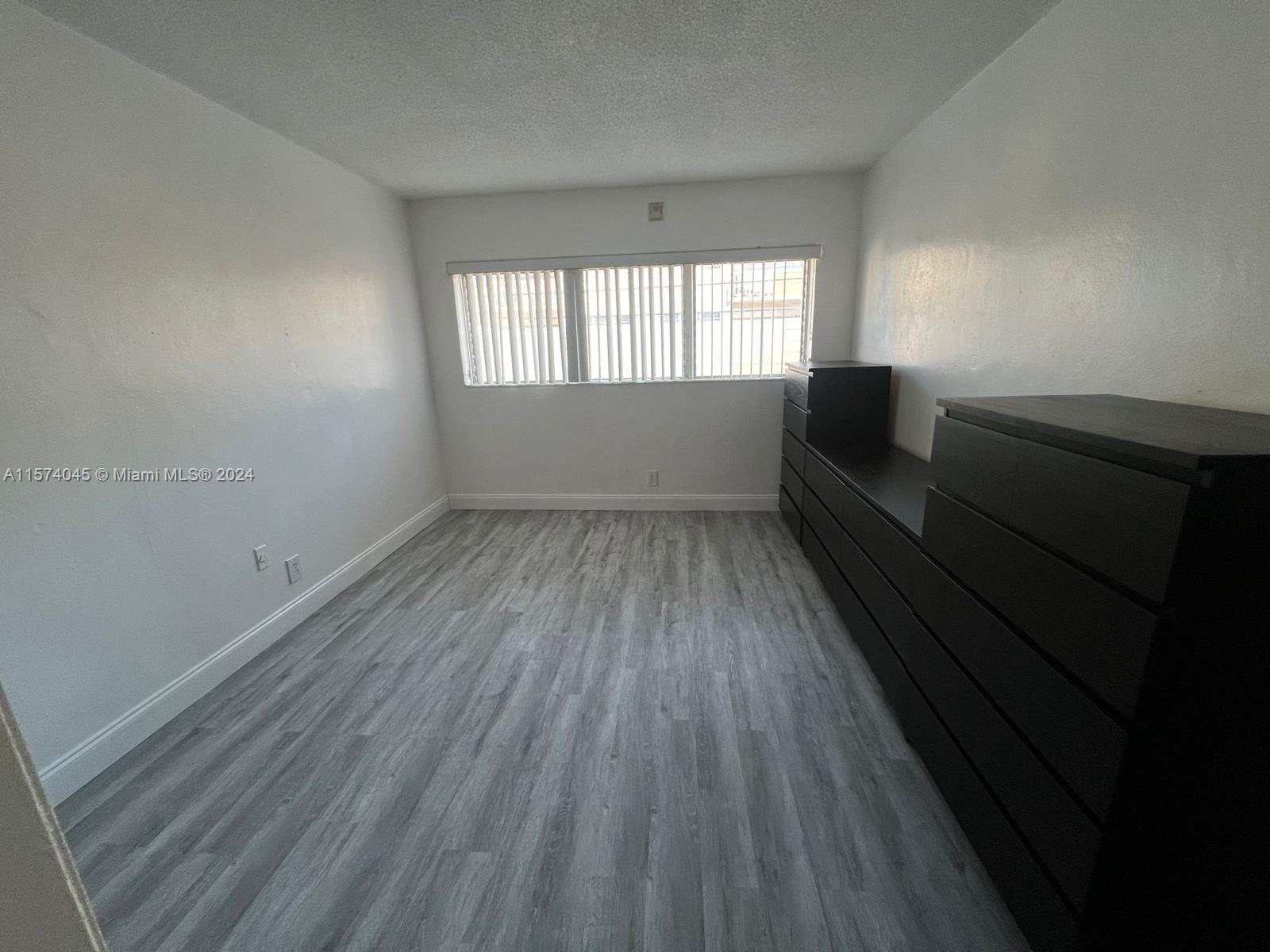 1430 NE 170th St 217, North Miami Beach, Florida 33162, 1 Bedroom Bedrooms, ,1 BathroomBathrooms,Residentiallease,For Rent,1430 NE 170th St 217,A11574045